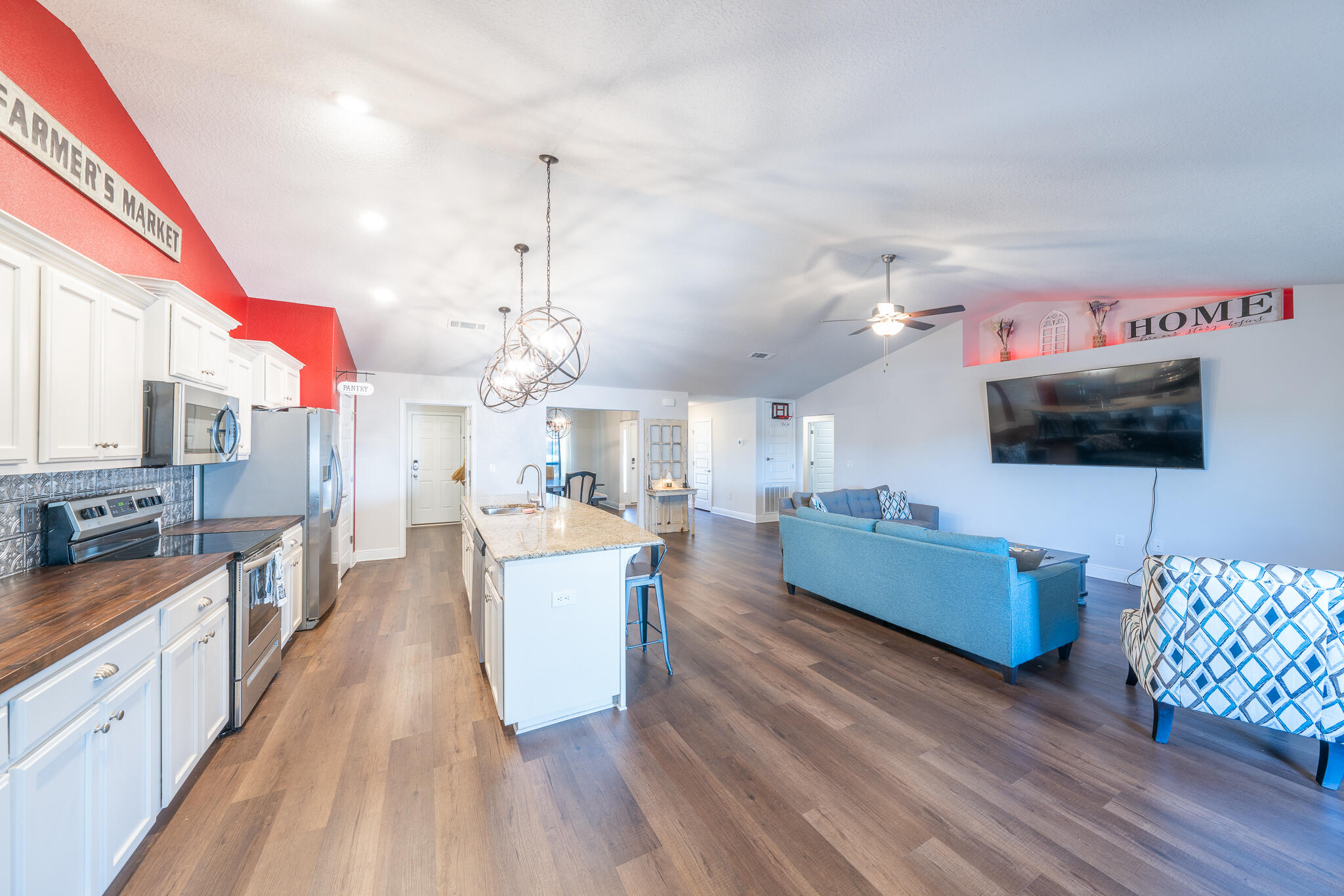 CHARLESTON PLACE - Residential Lease