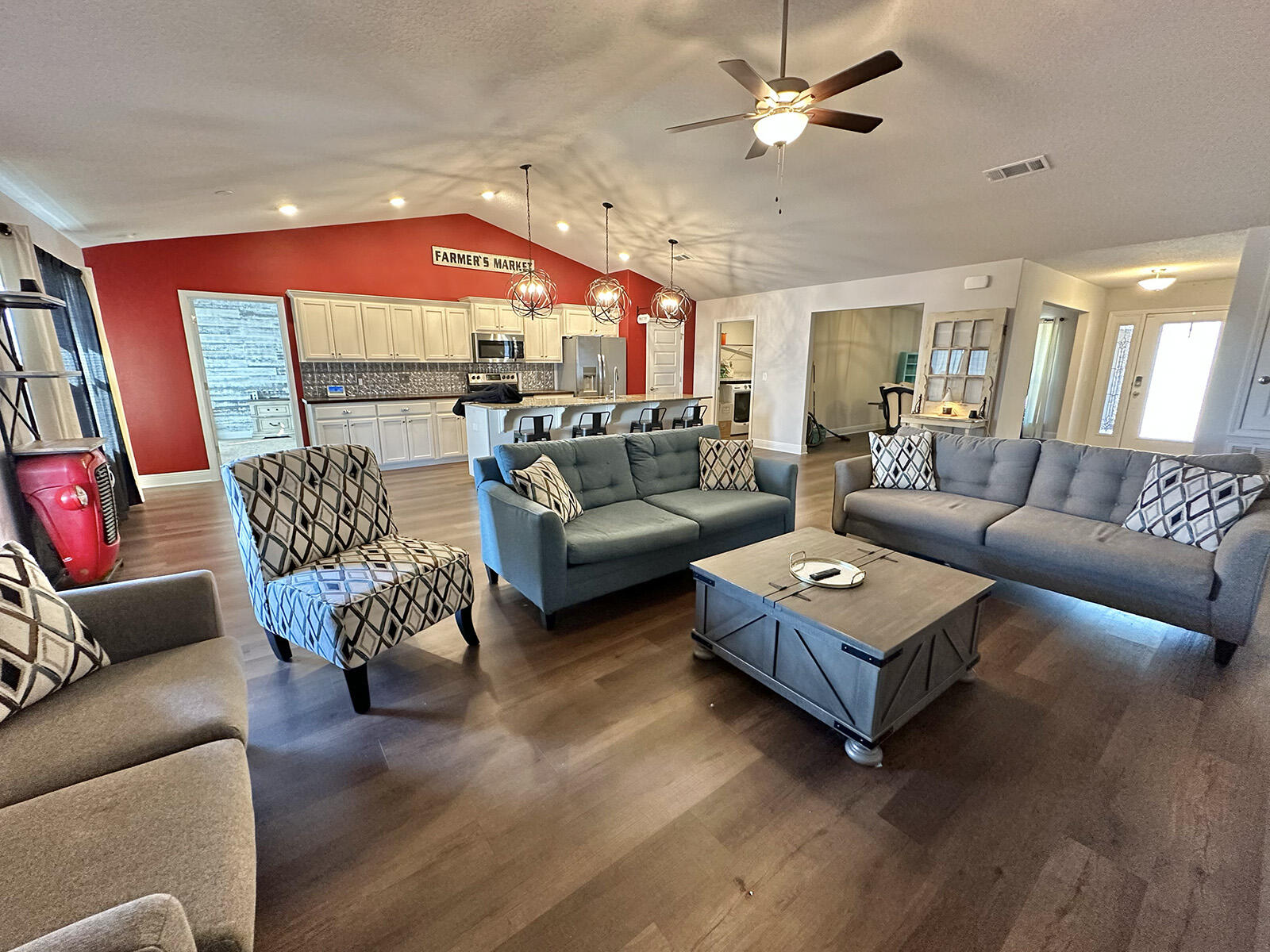 CHARLESTON PLACE - Residential Lease