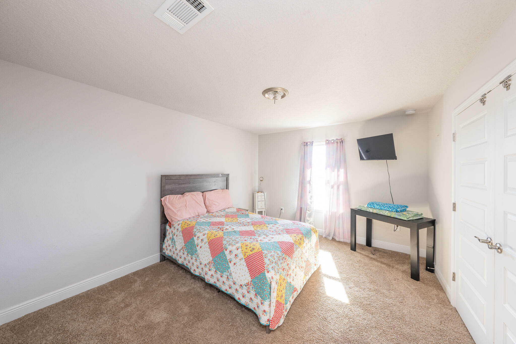 CHARLESTON PLACE - Residential Lease