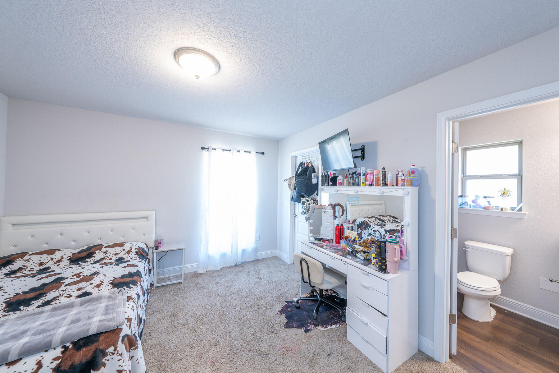CHARLESTON PLACE - Residential Lease