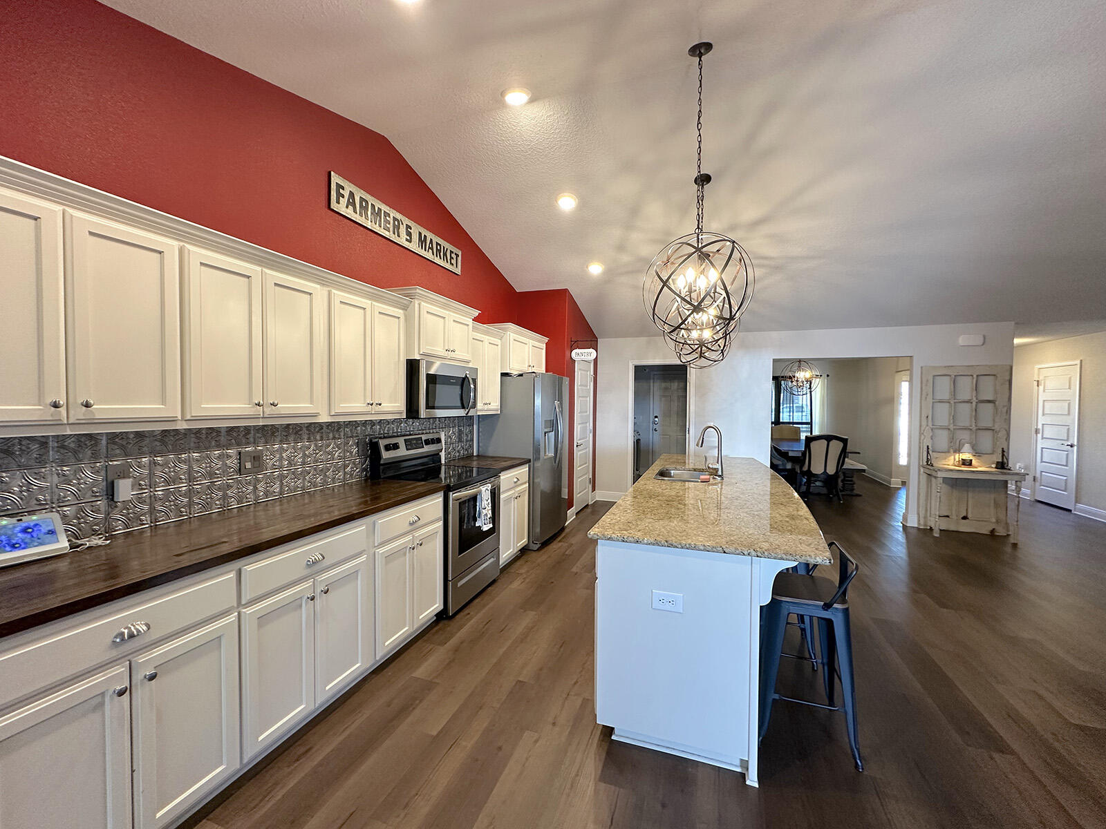 CHARLESTON PLACE - Residential Lease