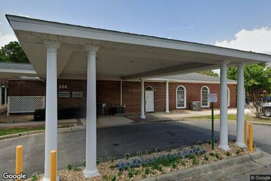 Offered for sale at 2.5 million, this well positioned medical office building at 554 N Highway 85 in Niceville presents an outstanding opportunity for healthcare providers and investors seeking a highly visible and accessible location in Okaloosa County.