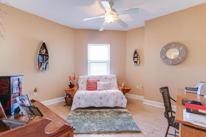 SUNRISE BEACH - Residential