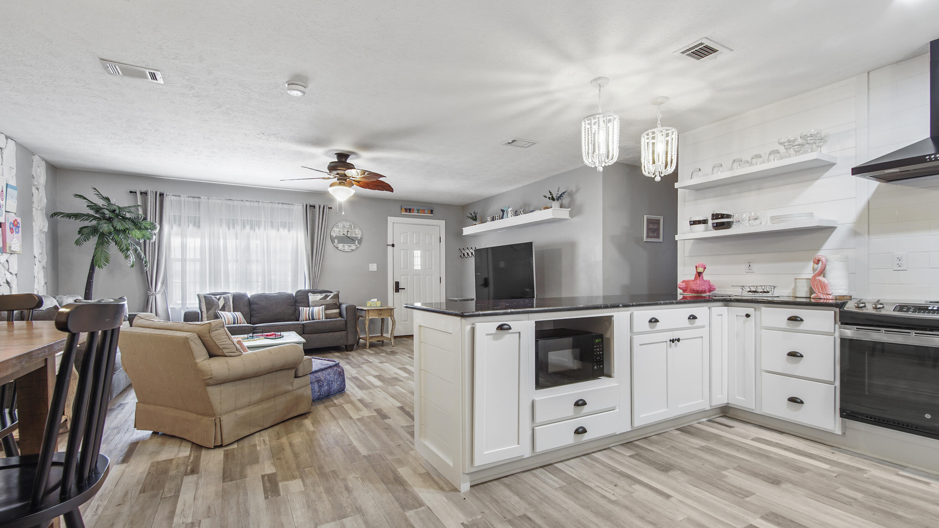 WHITE SANDS ESTATES - Residential