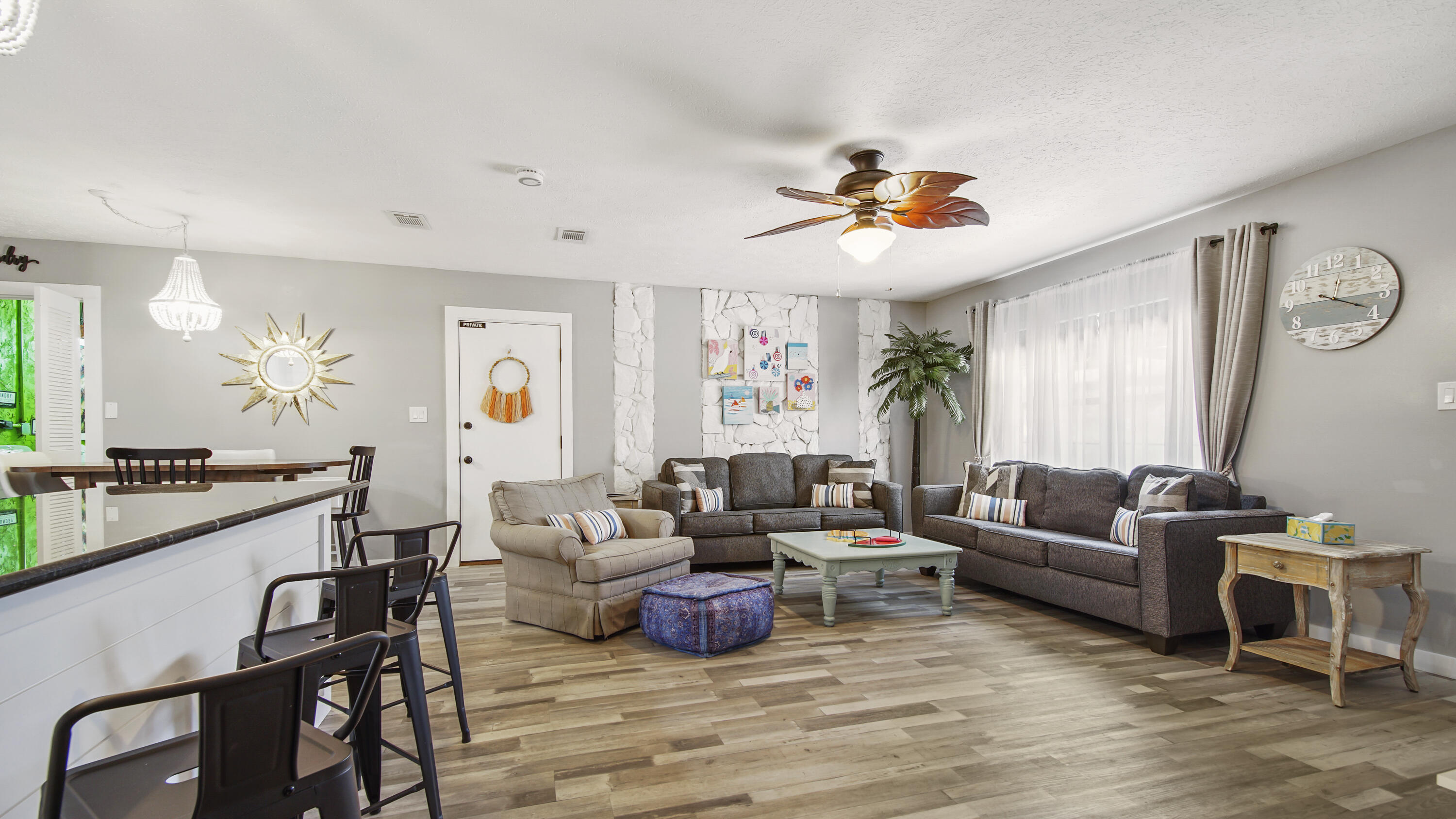 WHITE SANDS ESTATES - Residential