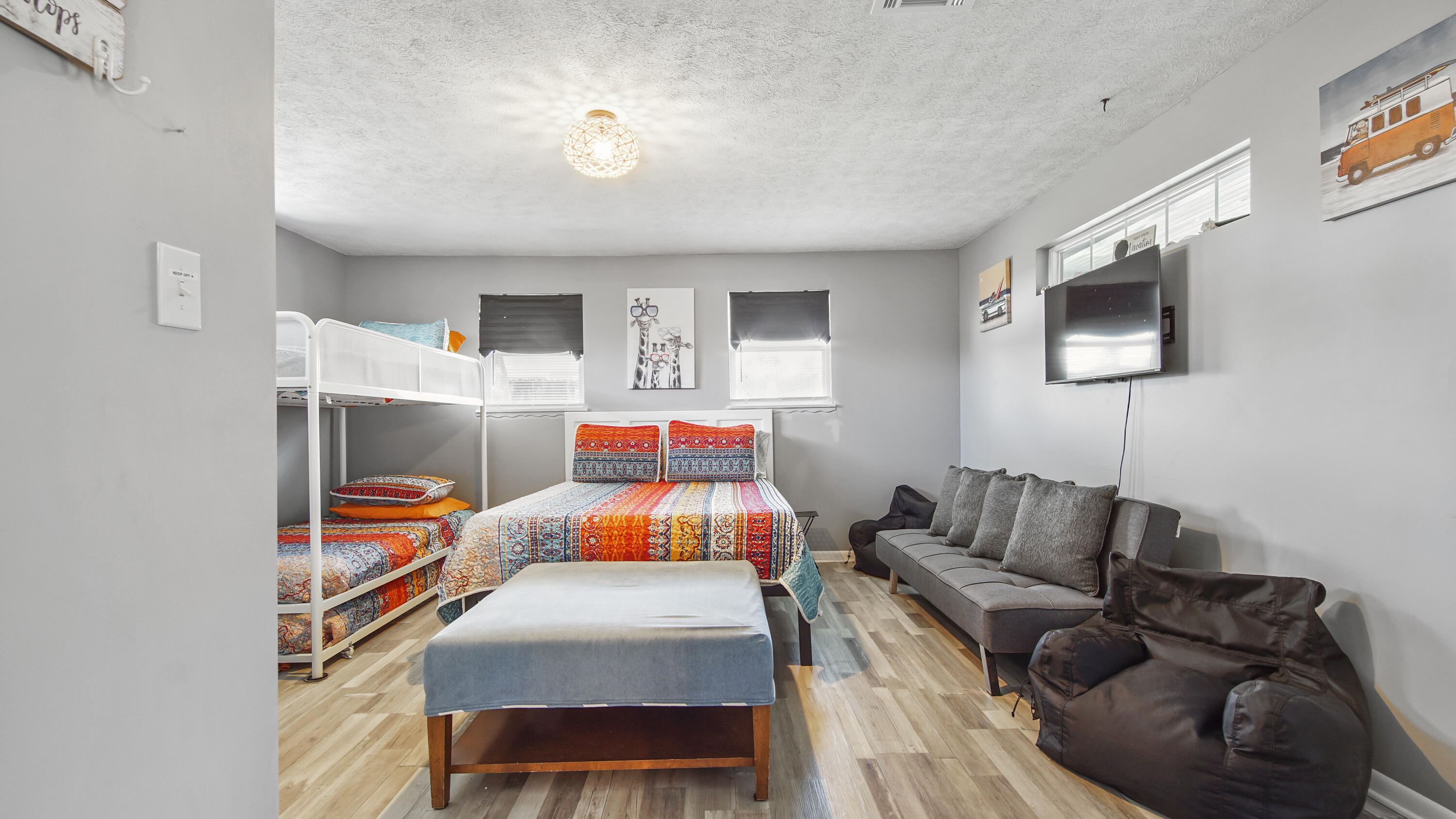WHITE SANDS ESTATES - Residential