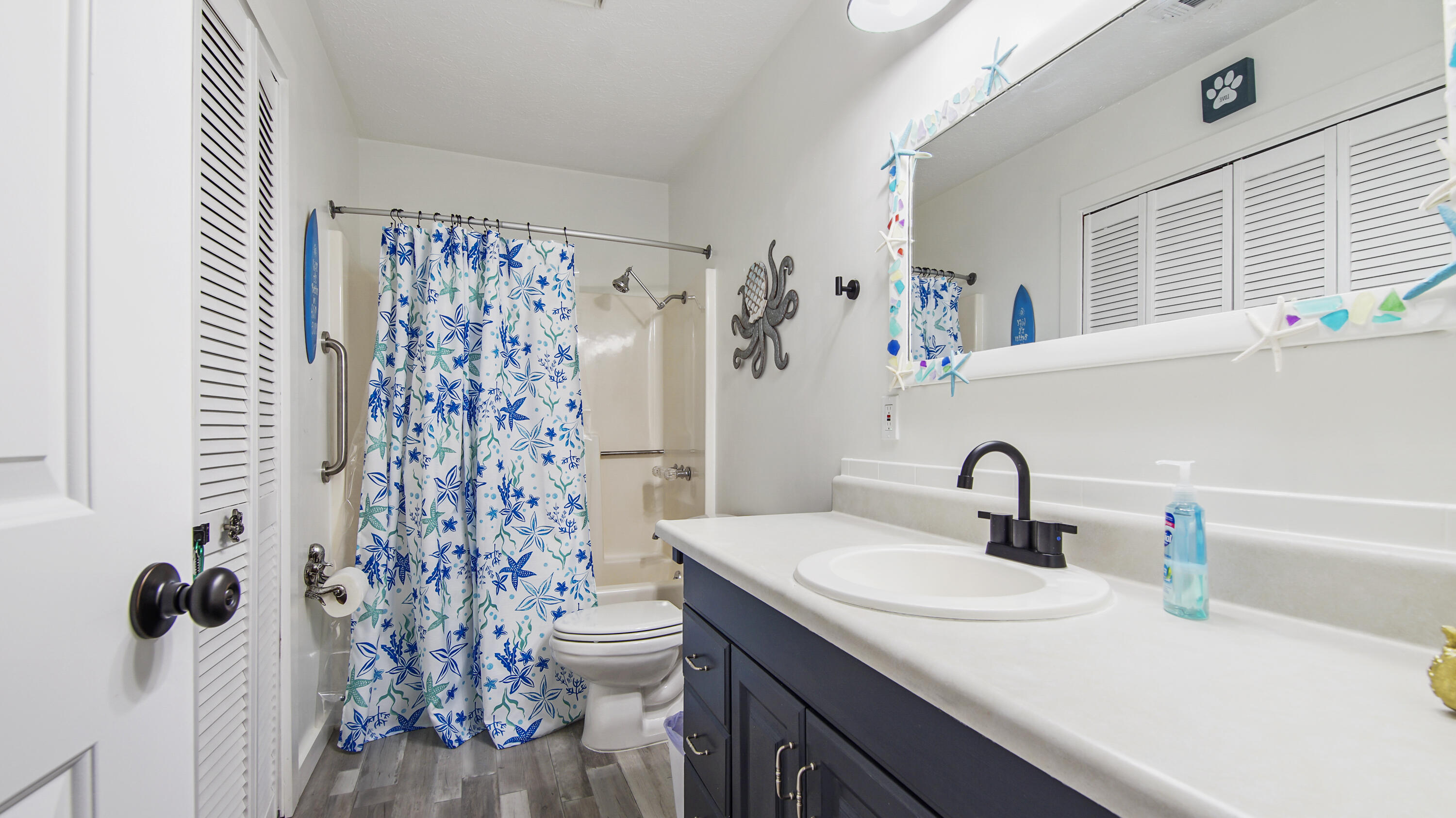 WHITE SANDS ESTATES - Residential