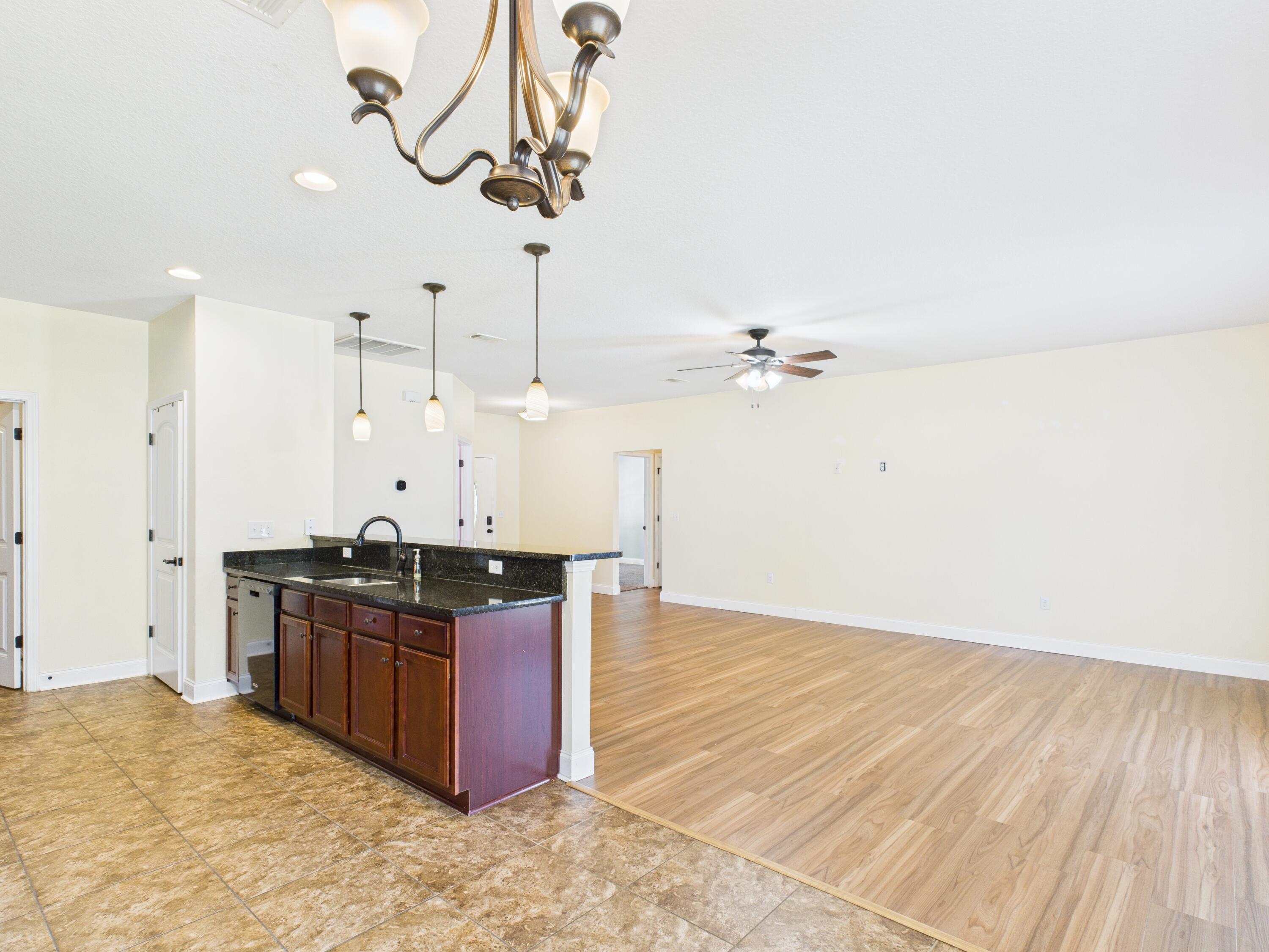 PLANTATION OAKS S/D - Residential Lease
