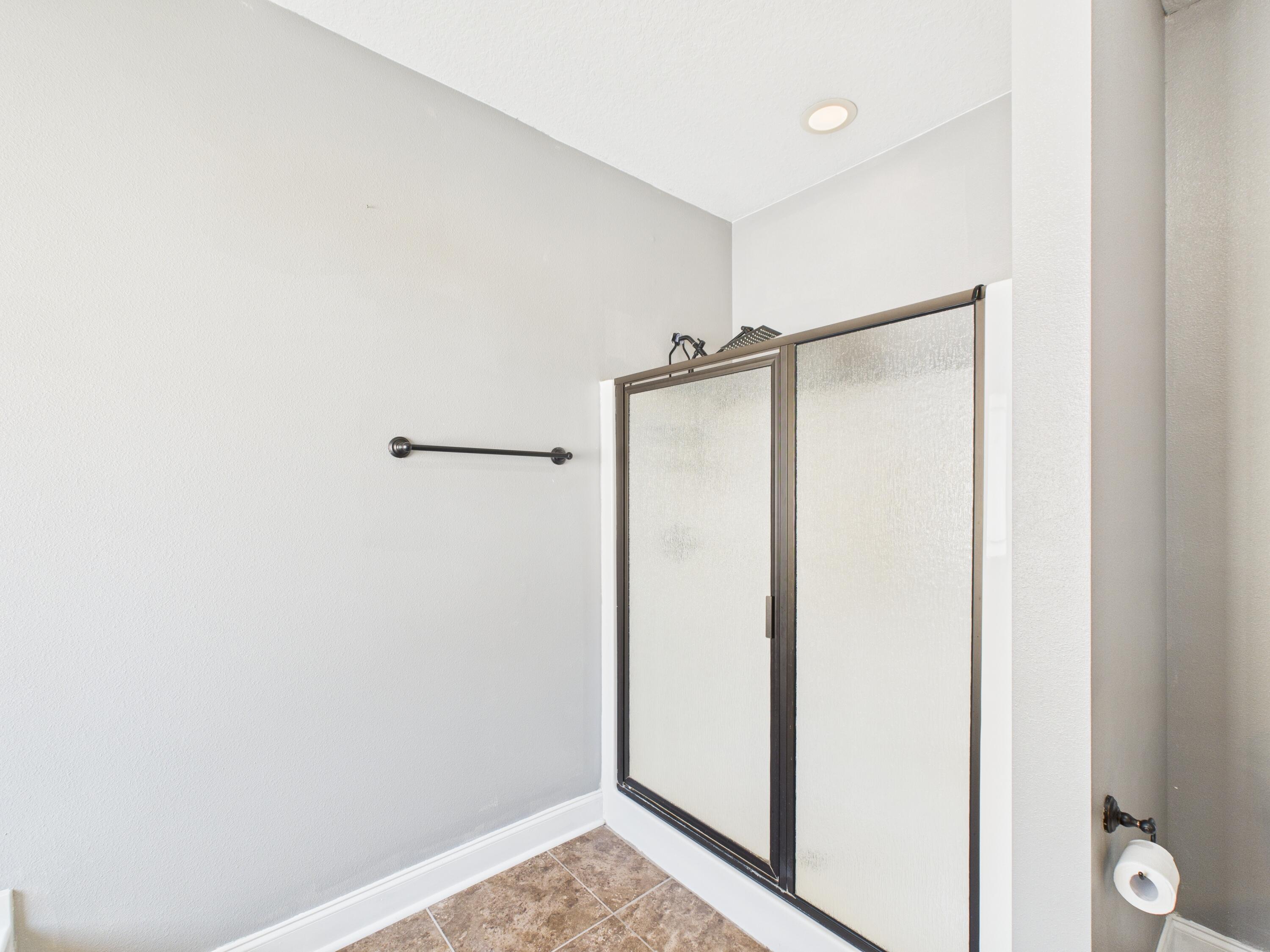 PLANTATION OAKS S/D - Residential Lease