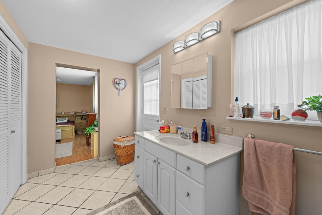 BAYOU WOODS - Residential