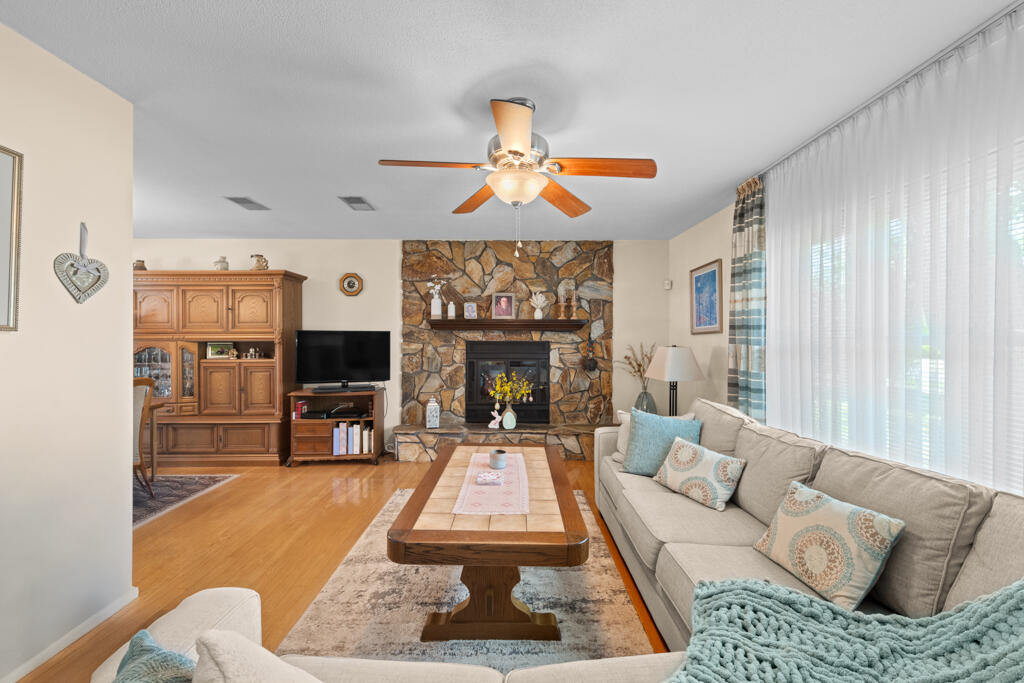 BAYOU WOODS - Residential