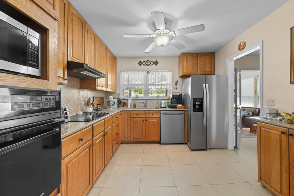 BAYOU WOODS - Residential