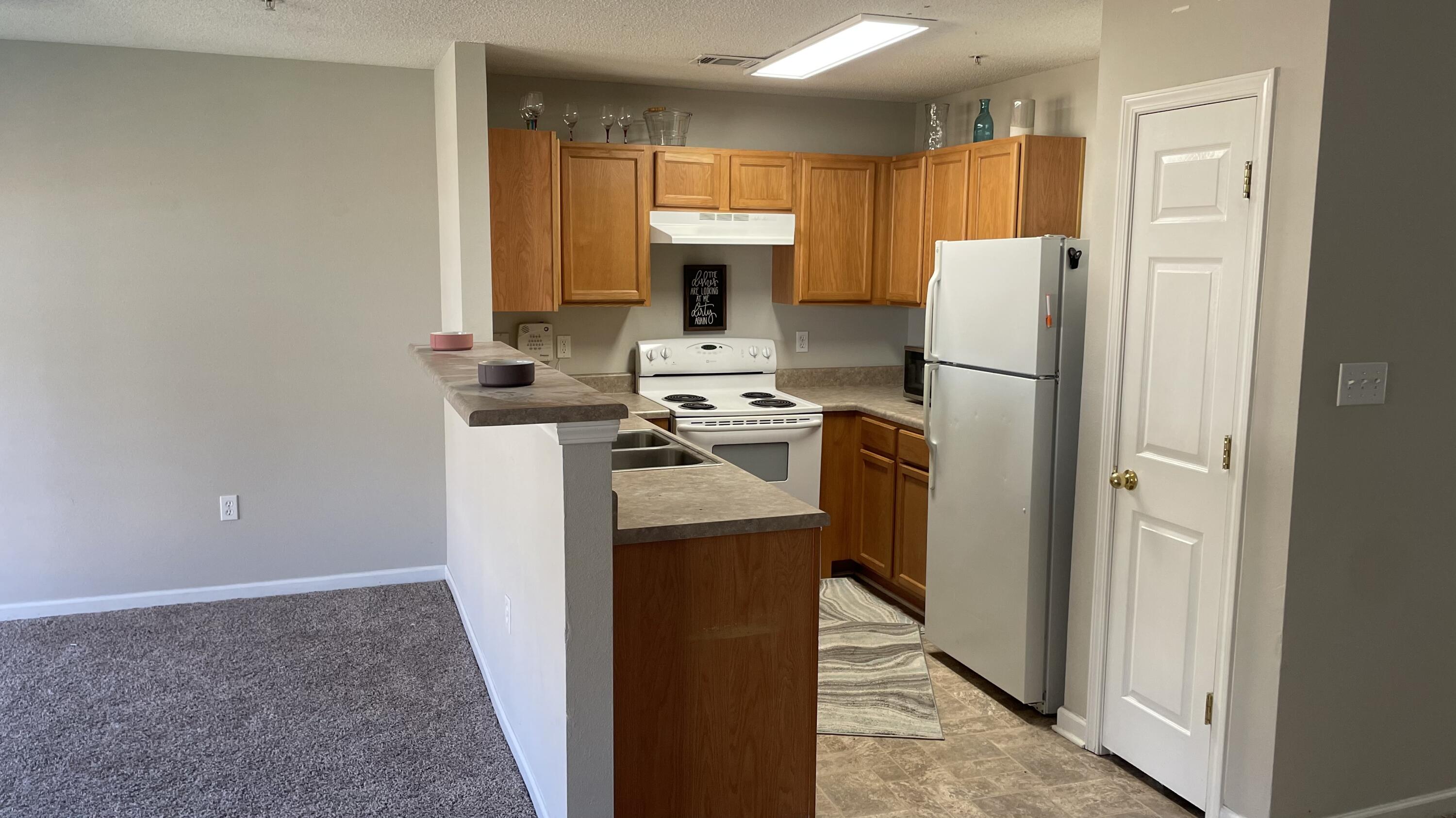 ROLLING PINES - Residential