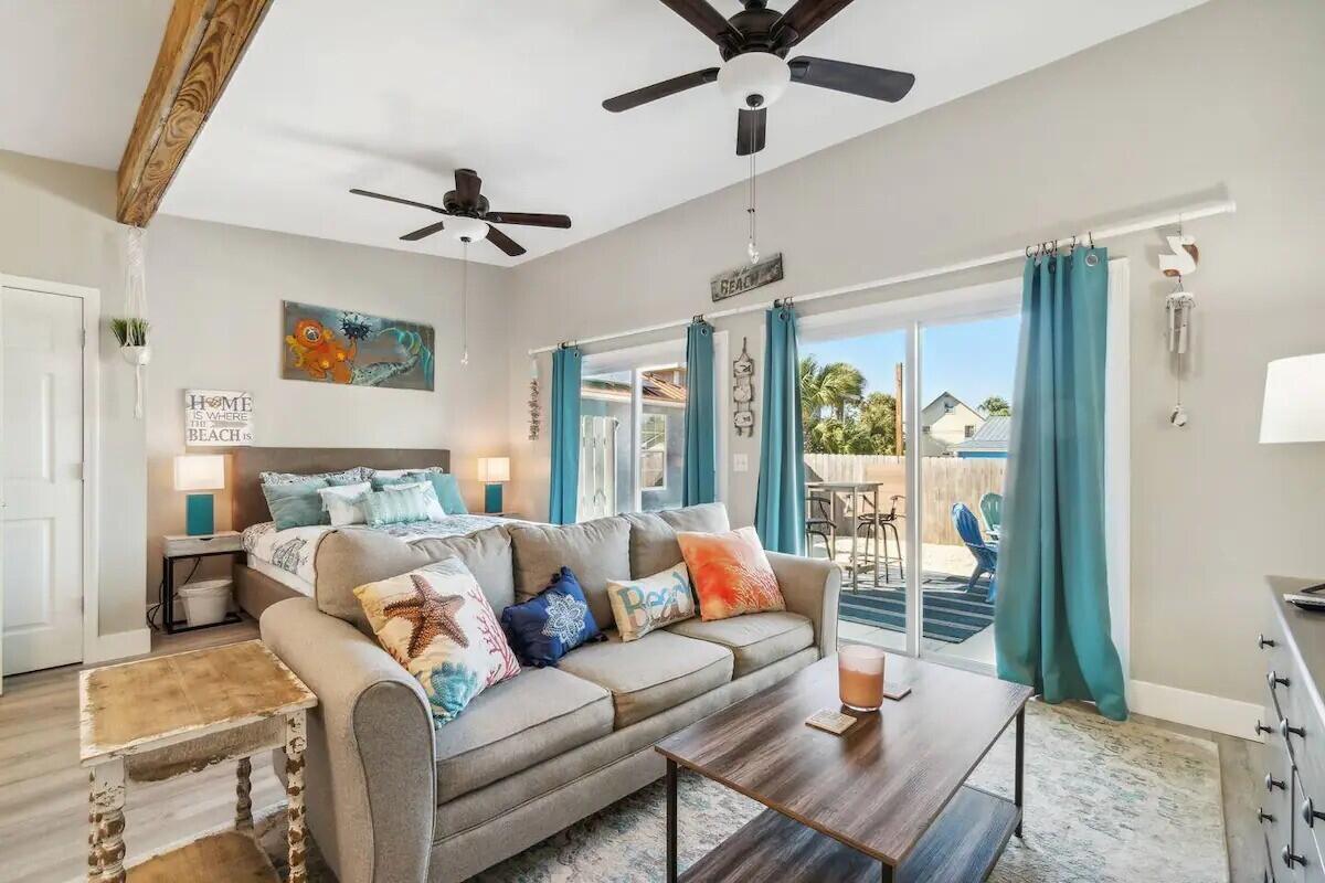 HOLIDAY BEACH UNIT 13 - Residential