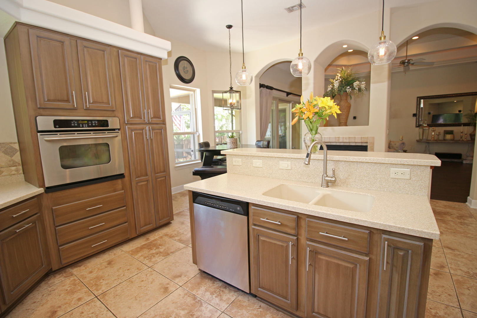 CHARDONNAY ESTATES - Residential