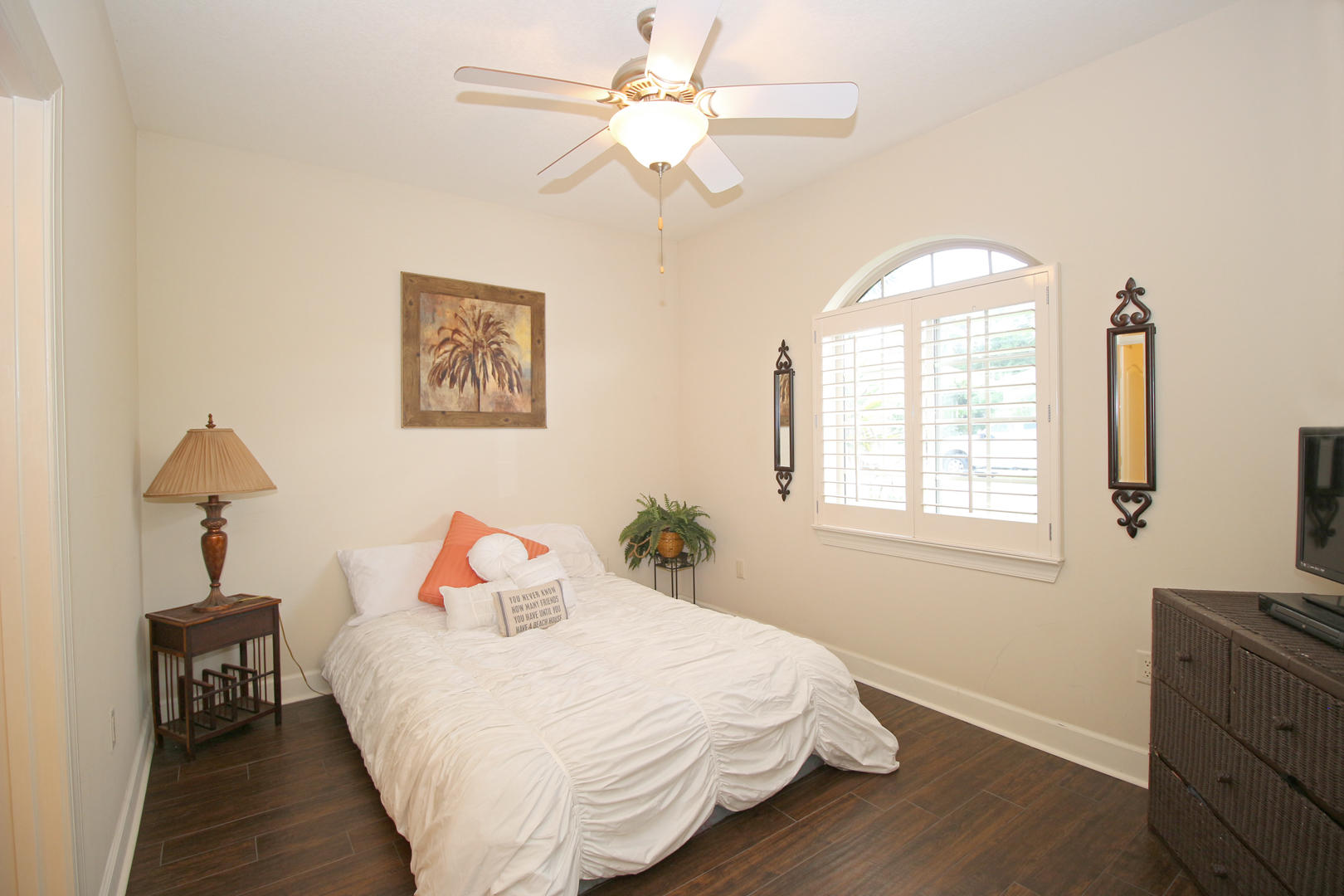 CHARDONNAY ESTATES - Residential