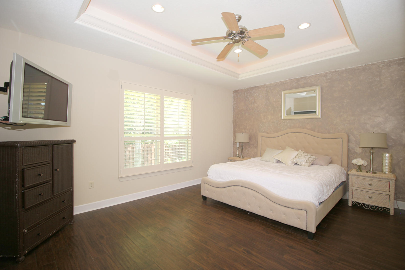 CHARDONNAY ESTATES - Residential