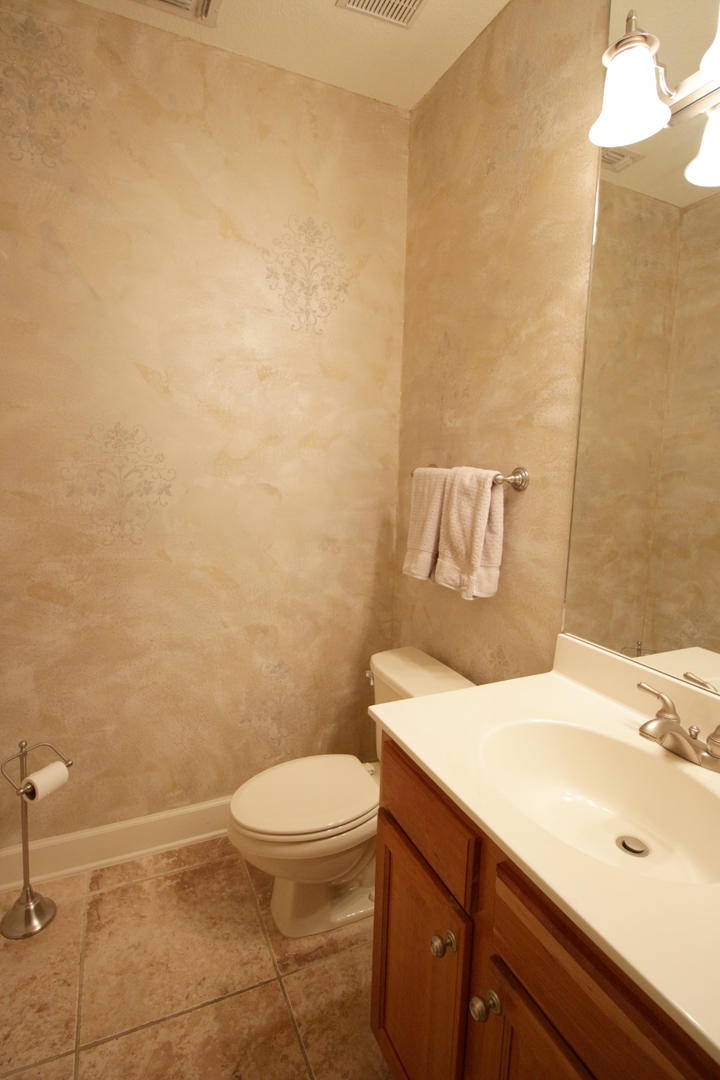 CHARDONNAY ESTATES - Residential