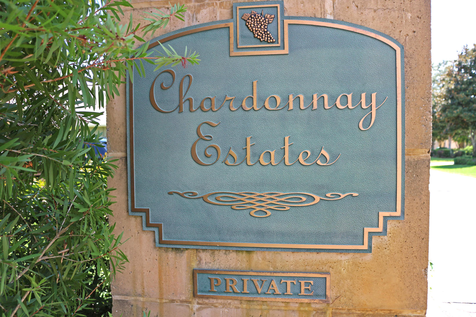 CHARDONNAY ESTATES - Residential