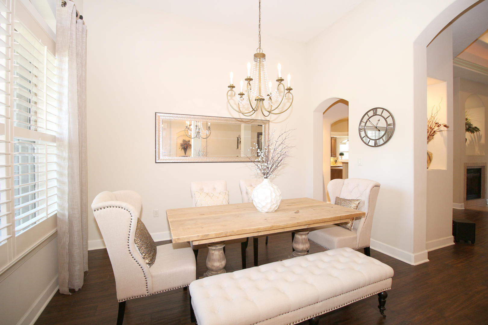 CHARDONNAY ESTATES - Residential