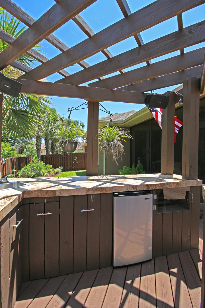 CHARDONNAY ESTATES - Residential