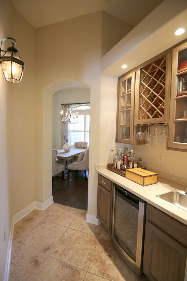 CHARDONNAY ESTATES - Residential