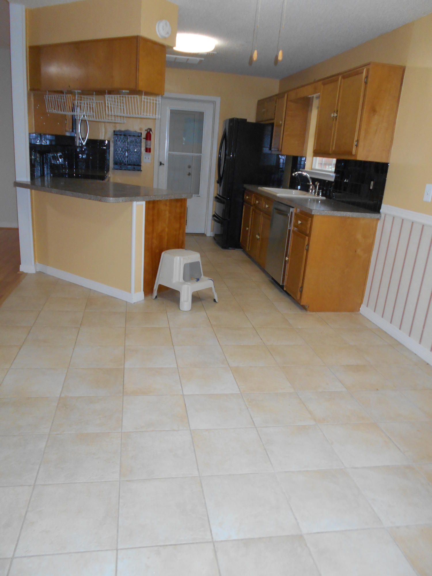 FALCON ESTATES PH 2 - Residential Lease