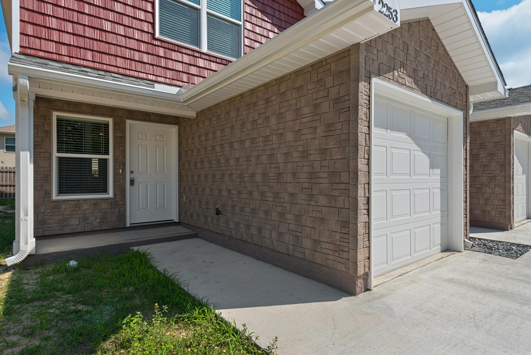 2255 Whitman Lane