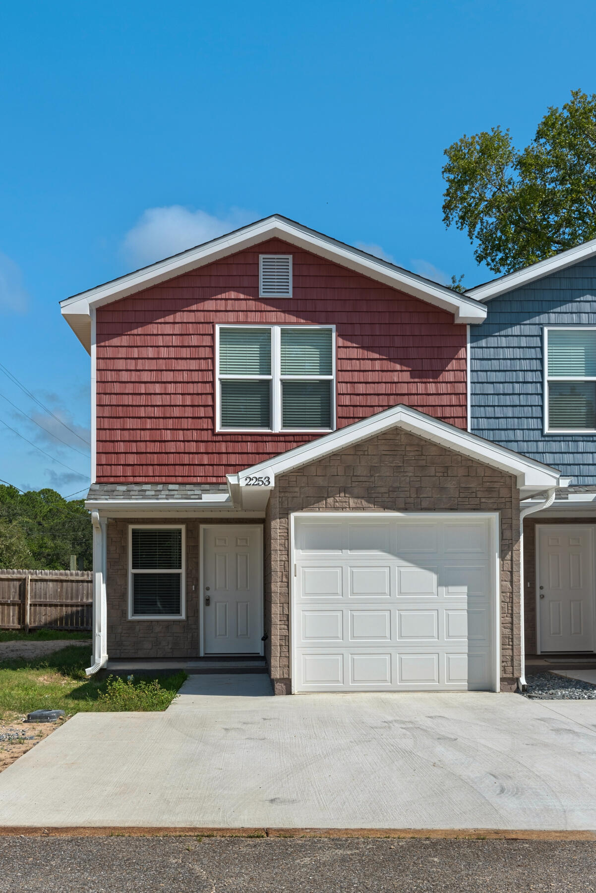 2255 Whitman Lane