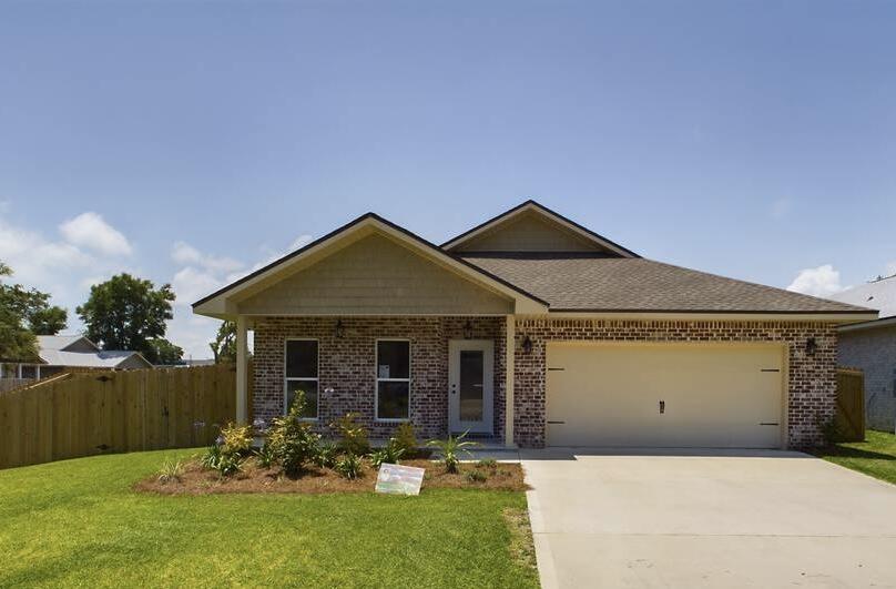 Seller paying up to $10000 of buyer closing costs. New construction in the heart of Shalimar. This charming 4-bedroom, 3-bathroom home boasts 9-foot ceilings adorned with beautiful traditional crown molding and 5 3/4-inch baseboards, adding a touch of elegance throughout. The kitchen is a chef's dream, featuring granite countertops, a breakfast bar, walk-in pantry. It comes equipped with an oversized Frigidaire fridge and freezer, a KitchenAid electric stove, oven, microwave, and dishwasher.The spacious primary bedroom is a retreat in itself, offering two walk-in closets, a double vanity, a privacy toilet closet, a walk-in shower, and a luxurious 6-foot garden tub.