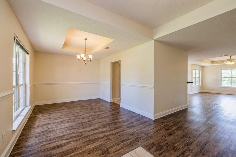 WOODBURY FOREST - Residential