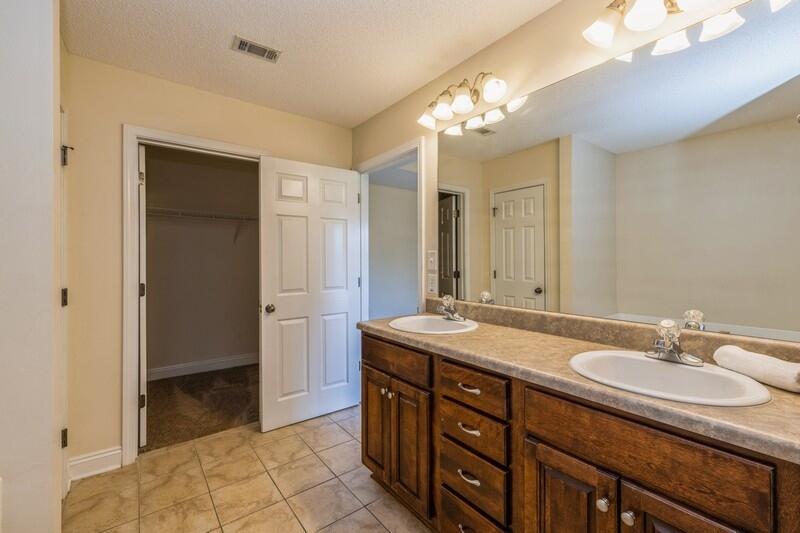 WOODBURY FOREST - Residential