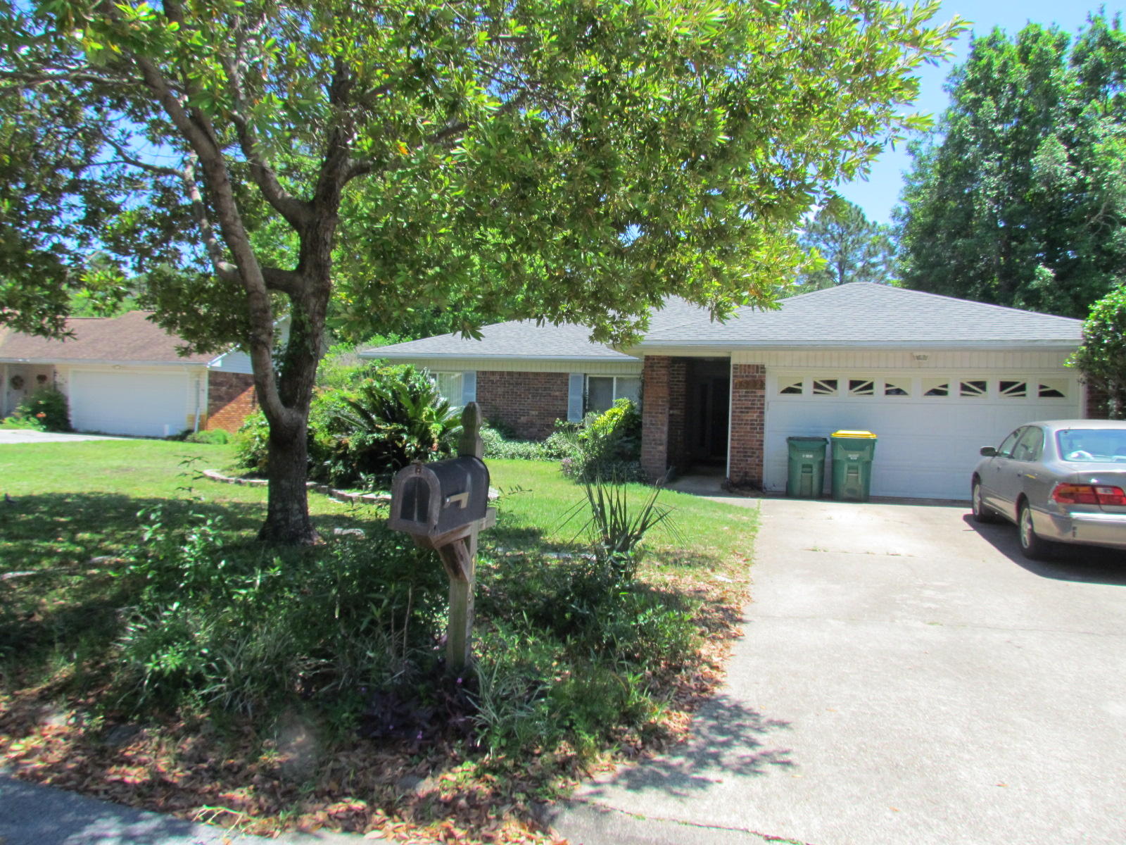 PALM ESTATES UNIT 4 - Residential Lease