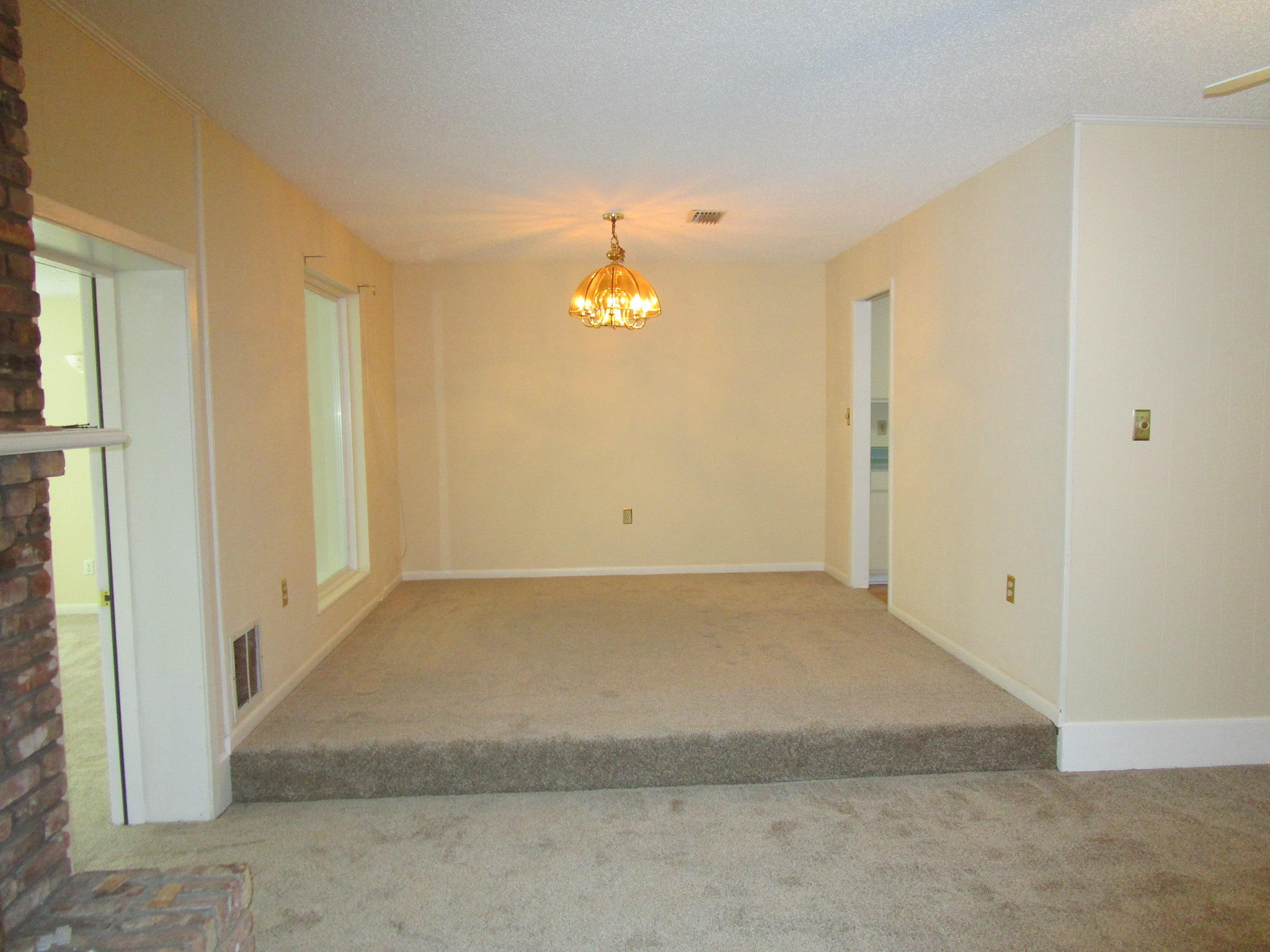PALM ESTATES UNIT 4 - Residential Lease