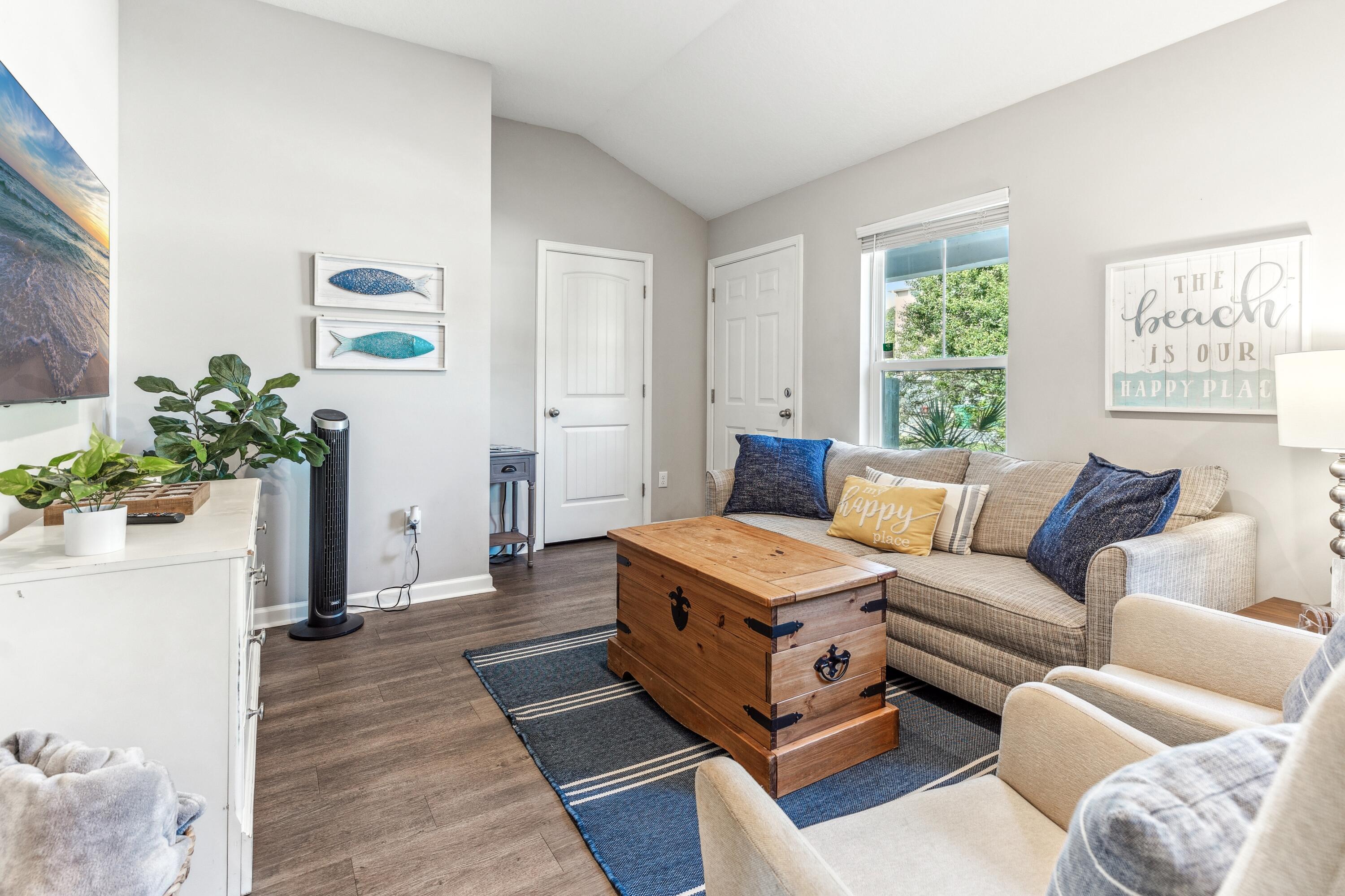LAGUNA BEACH - Residential