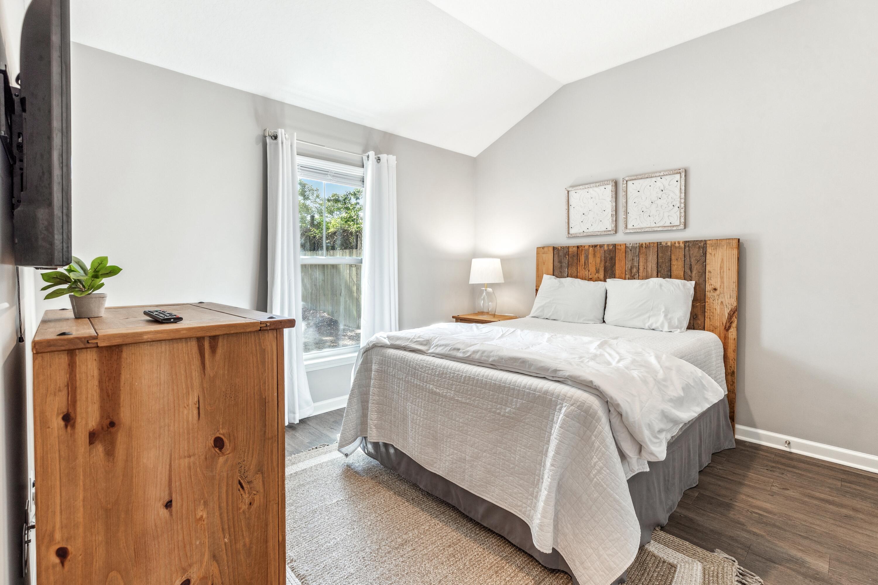 LAGUNA BEACH - Residential