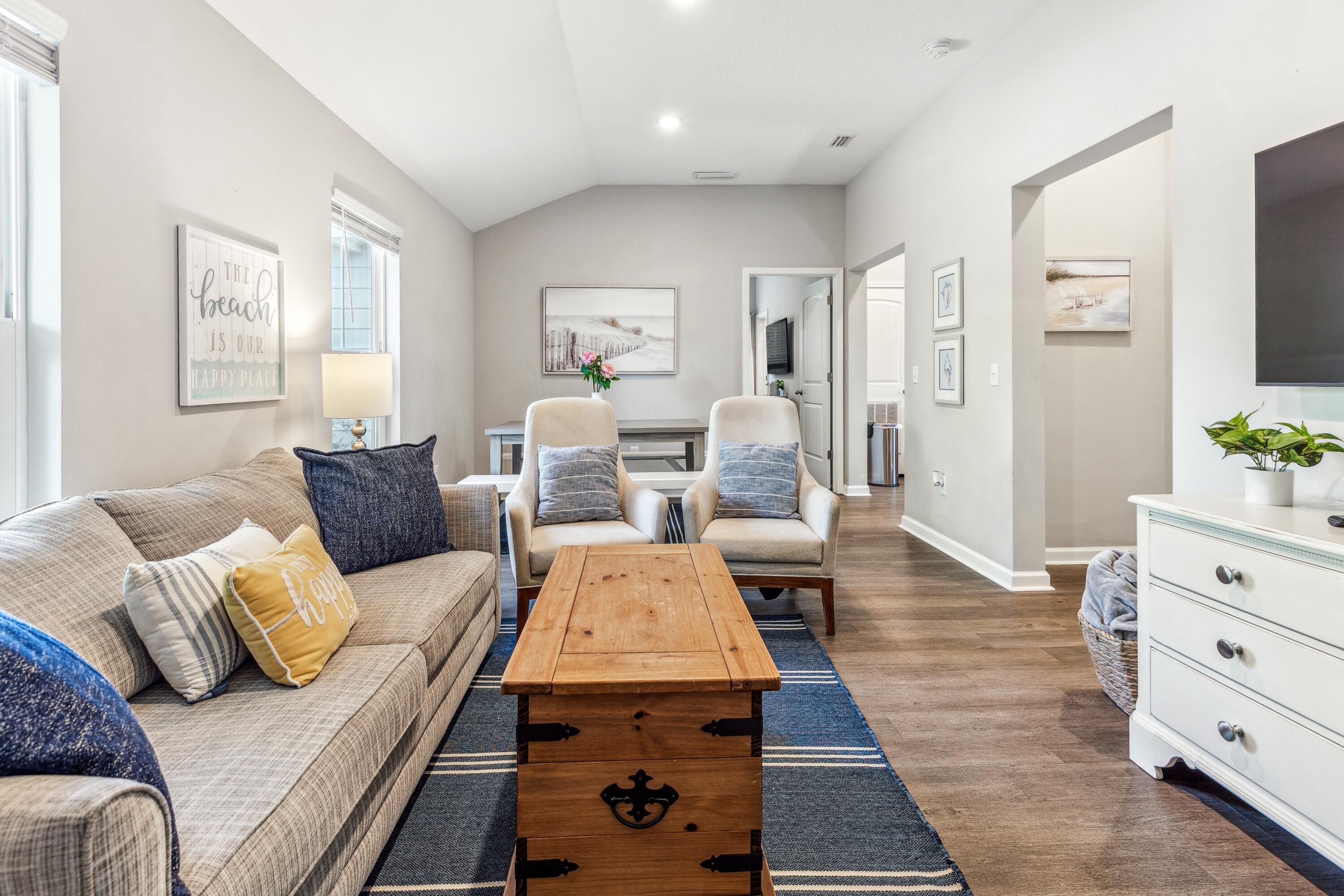 LAGUNA BEACH - Residential