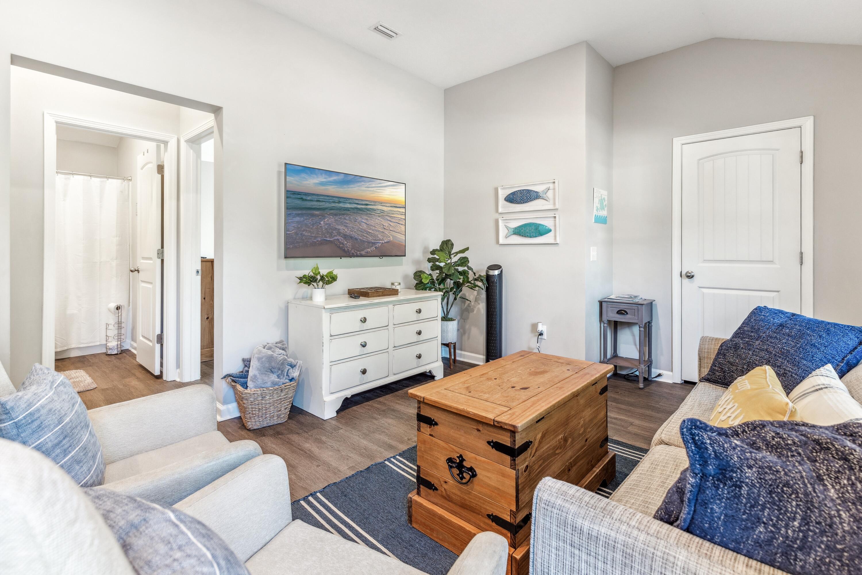 LAGUNA BEACH - Residential
