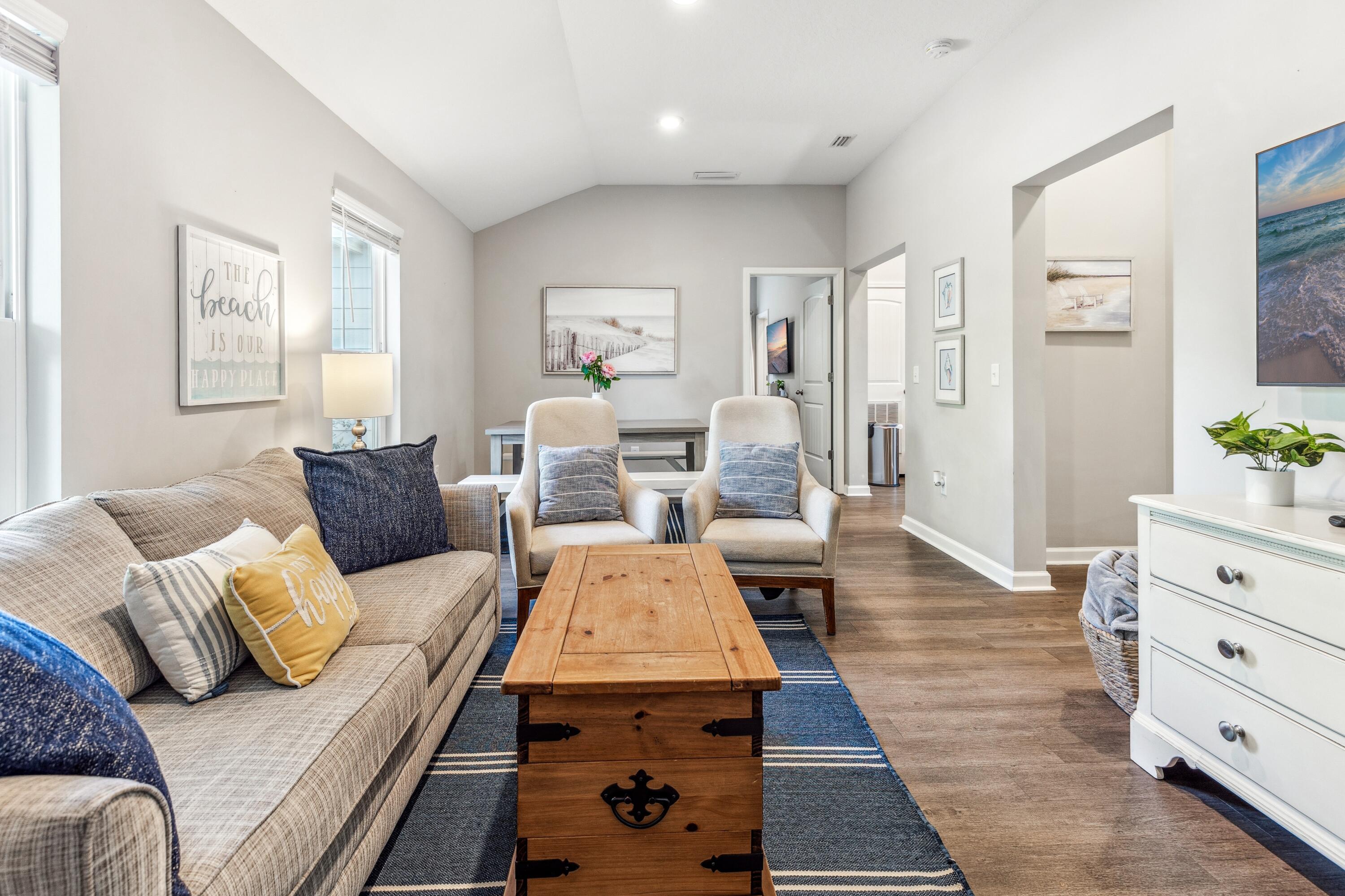 LAGUNA BEACH - Residential