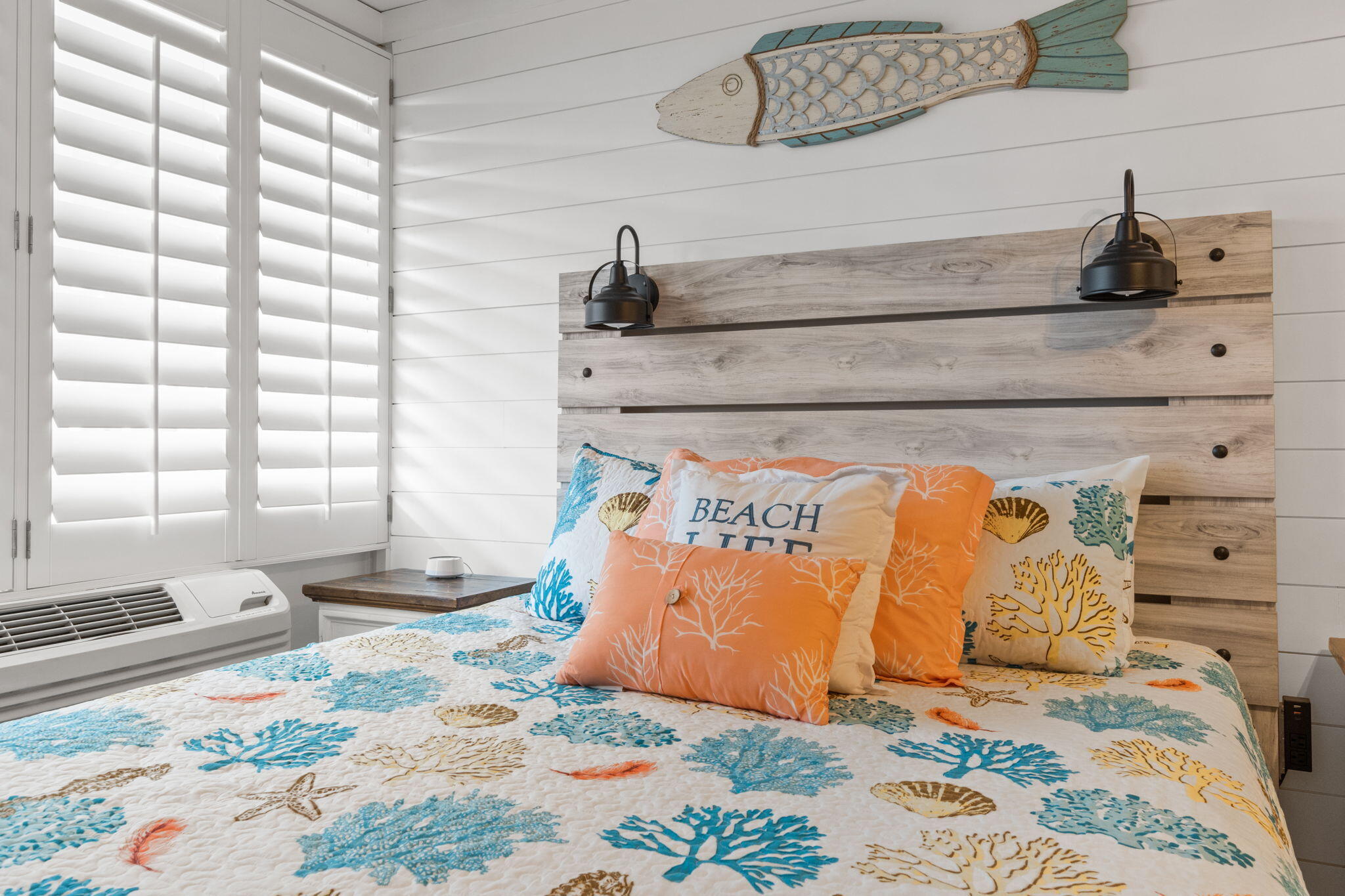 Fontainebleau Terrace - Residential