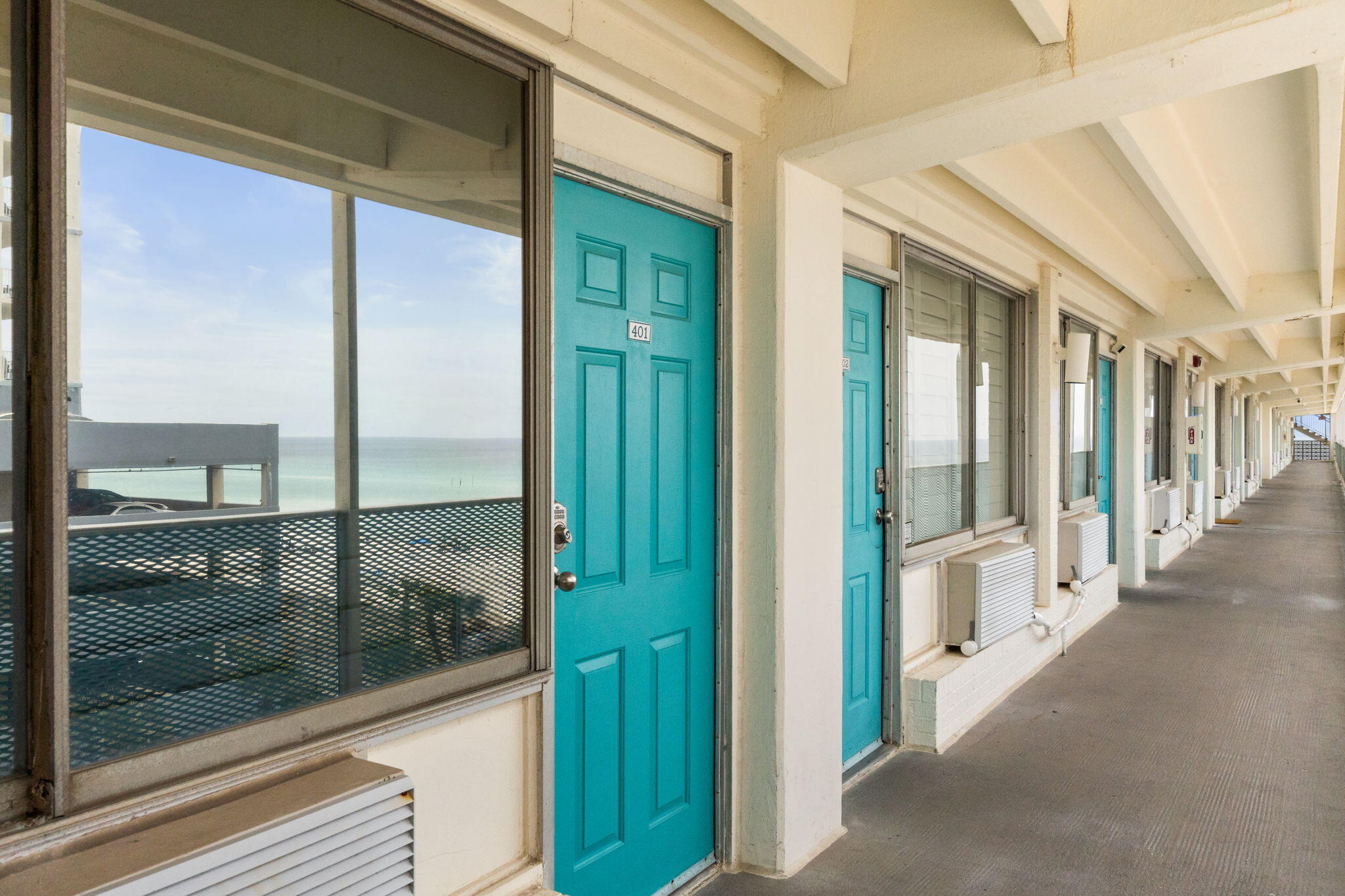 Fontainebleau Terrace - Residential