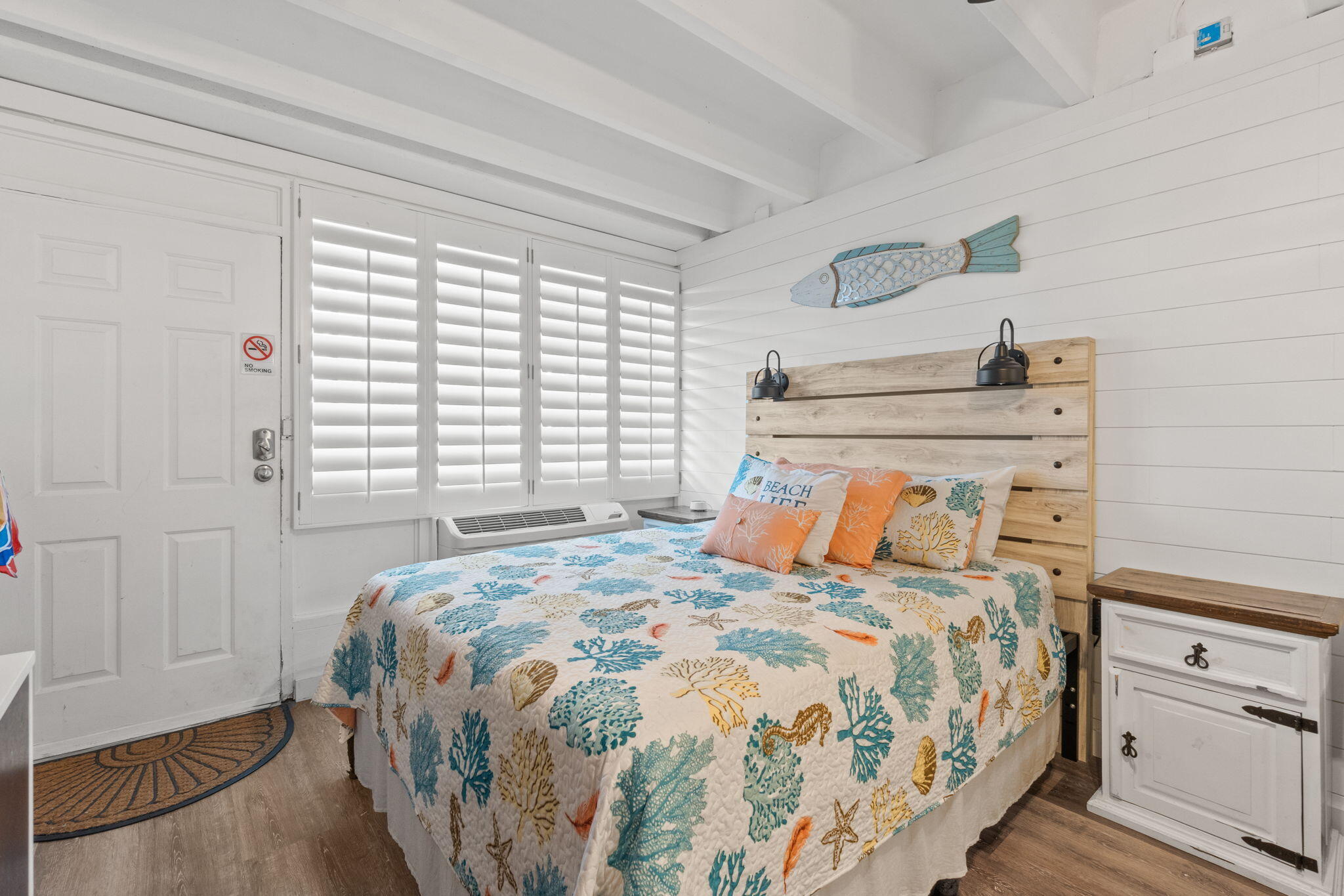 Fontainebleau Terrace - Residential