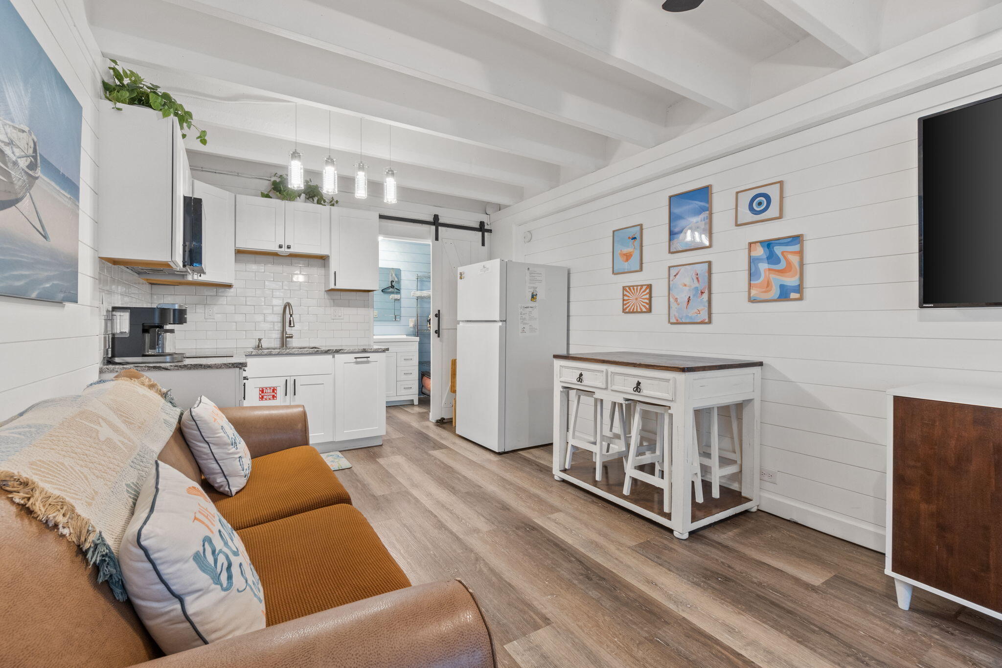 Fontainebleau Terrace - Residential