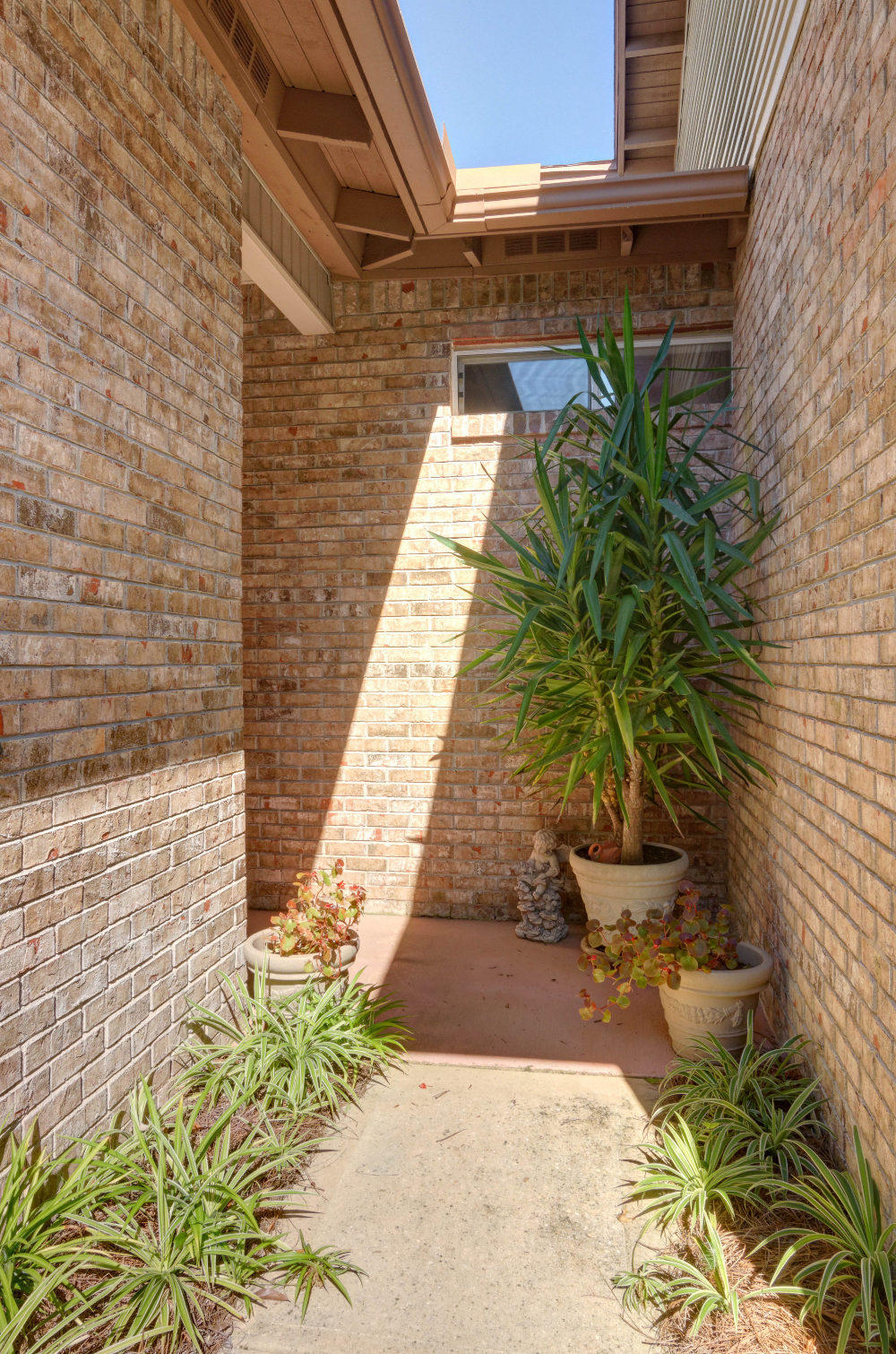 ESCADA - Residential