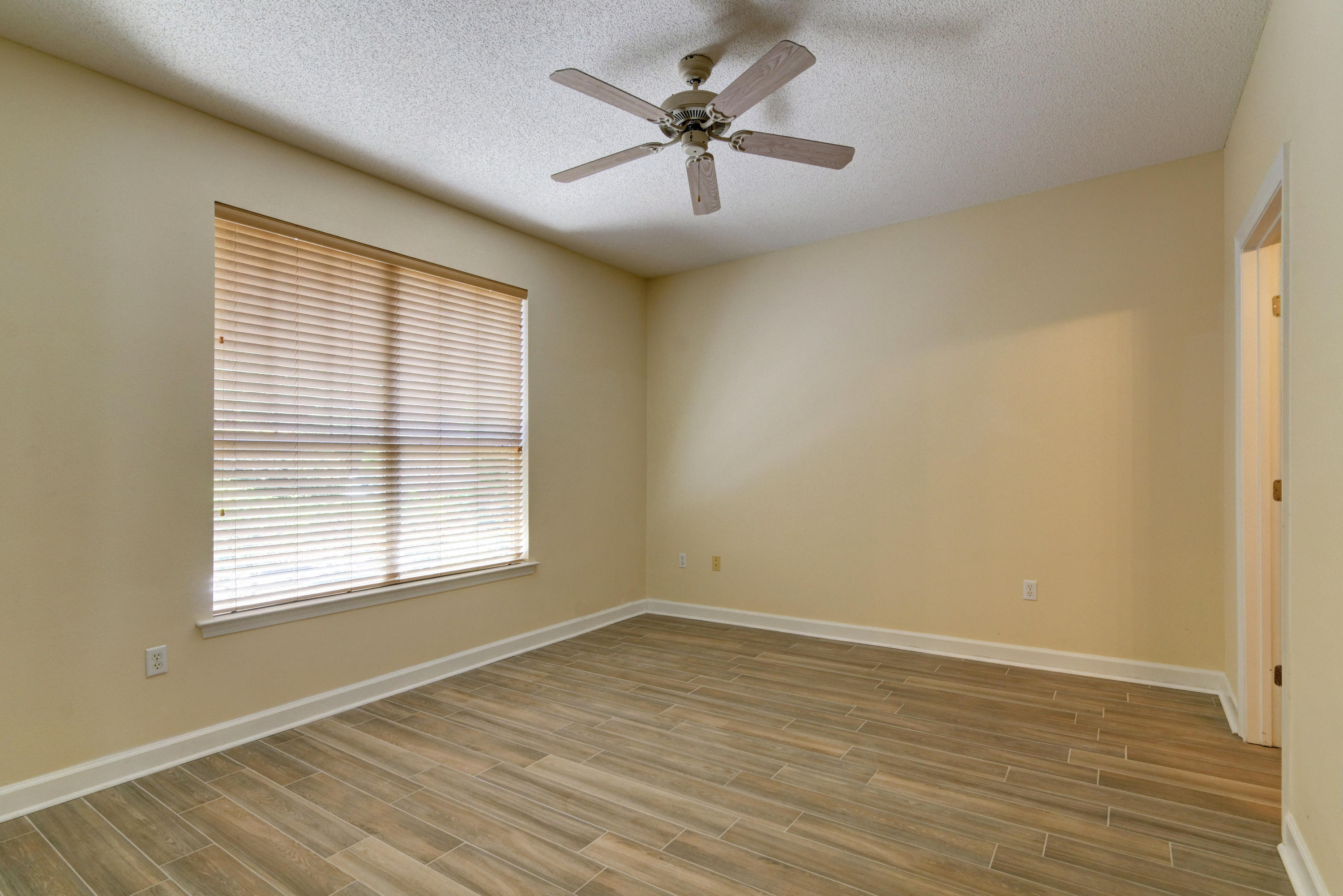 ESCADA - Residential