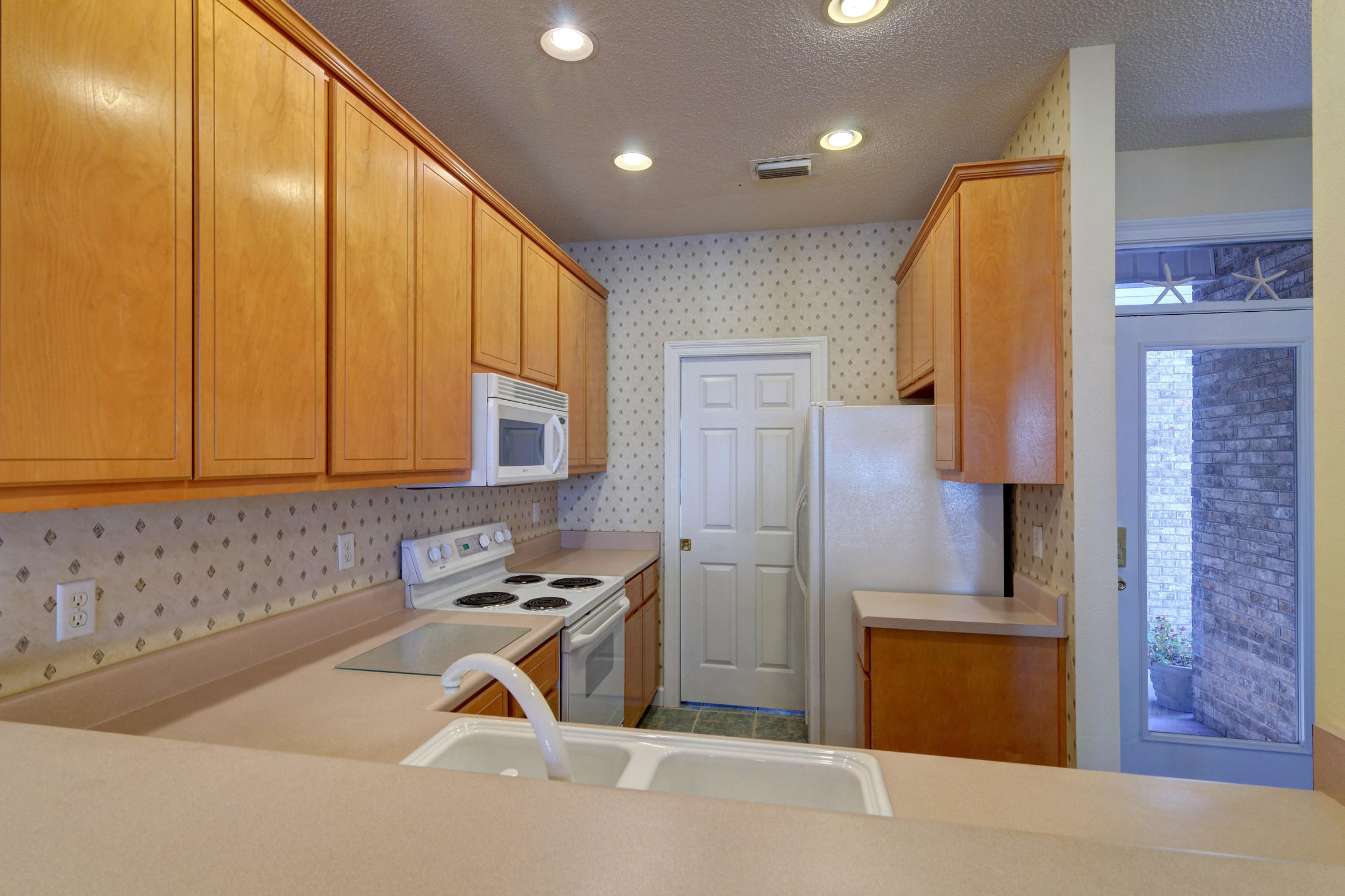 ESCADA - Residential