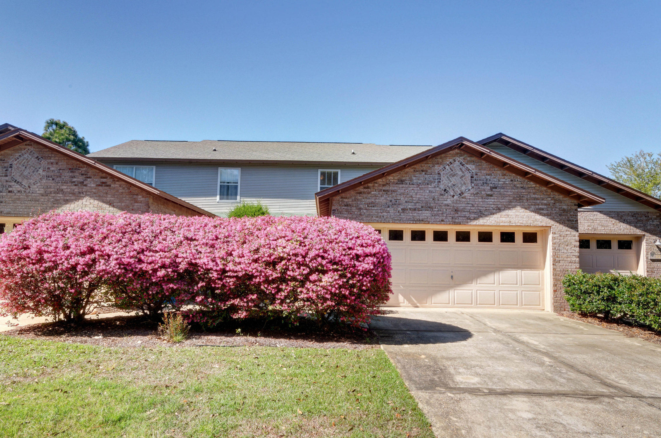 ESCADA - Residential