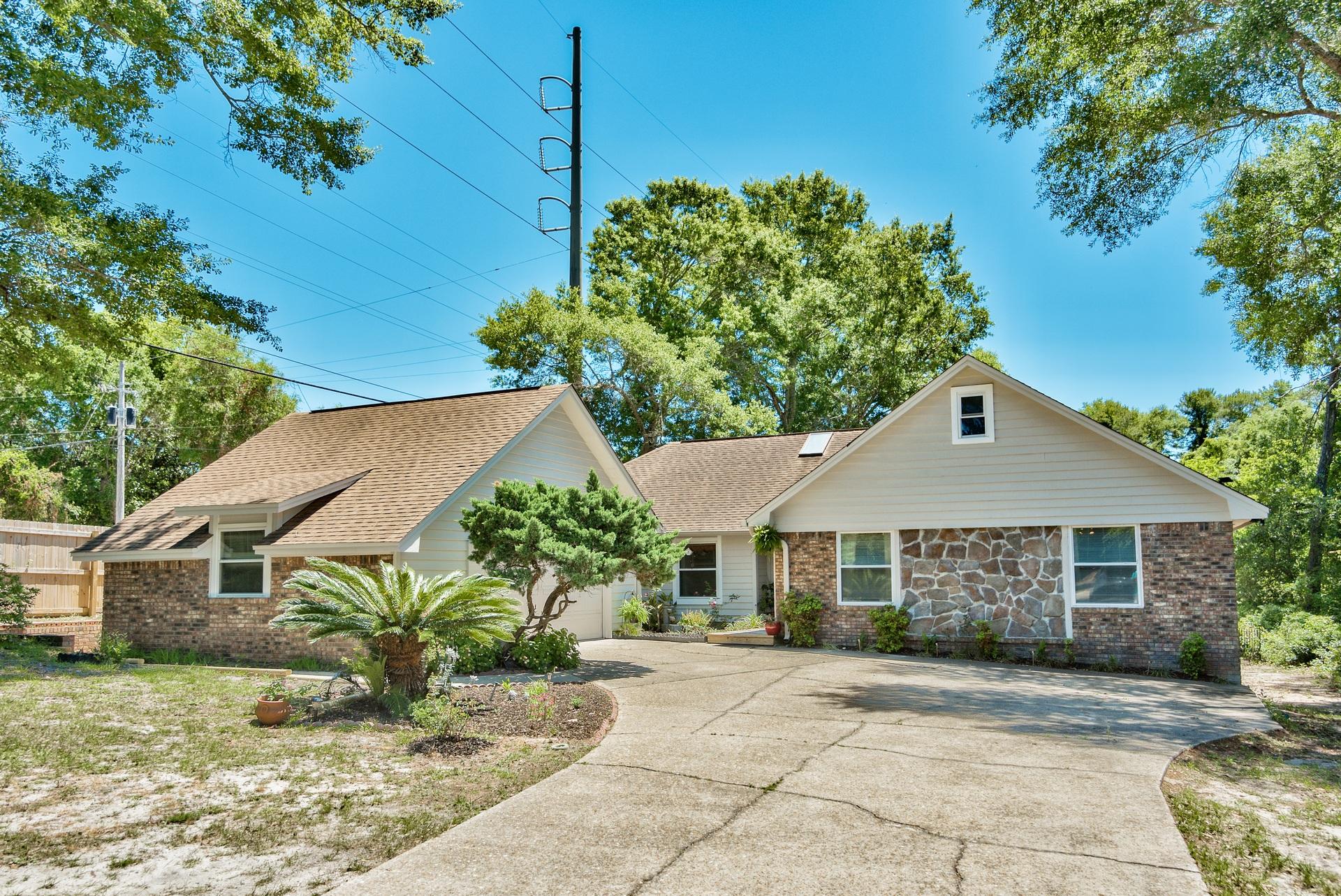 EDGEWATER VILLAGE - Residential