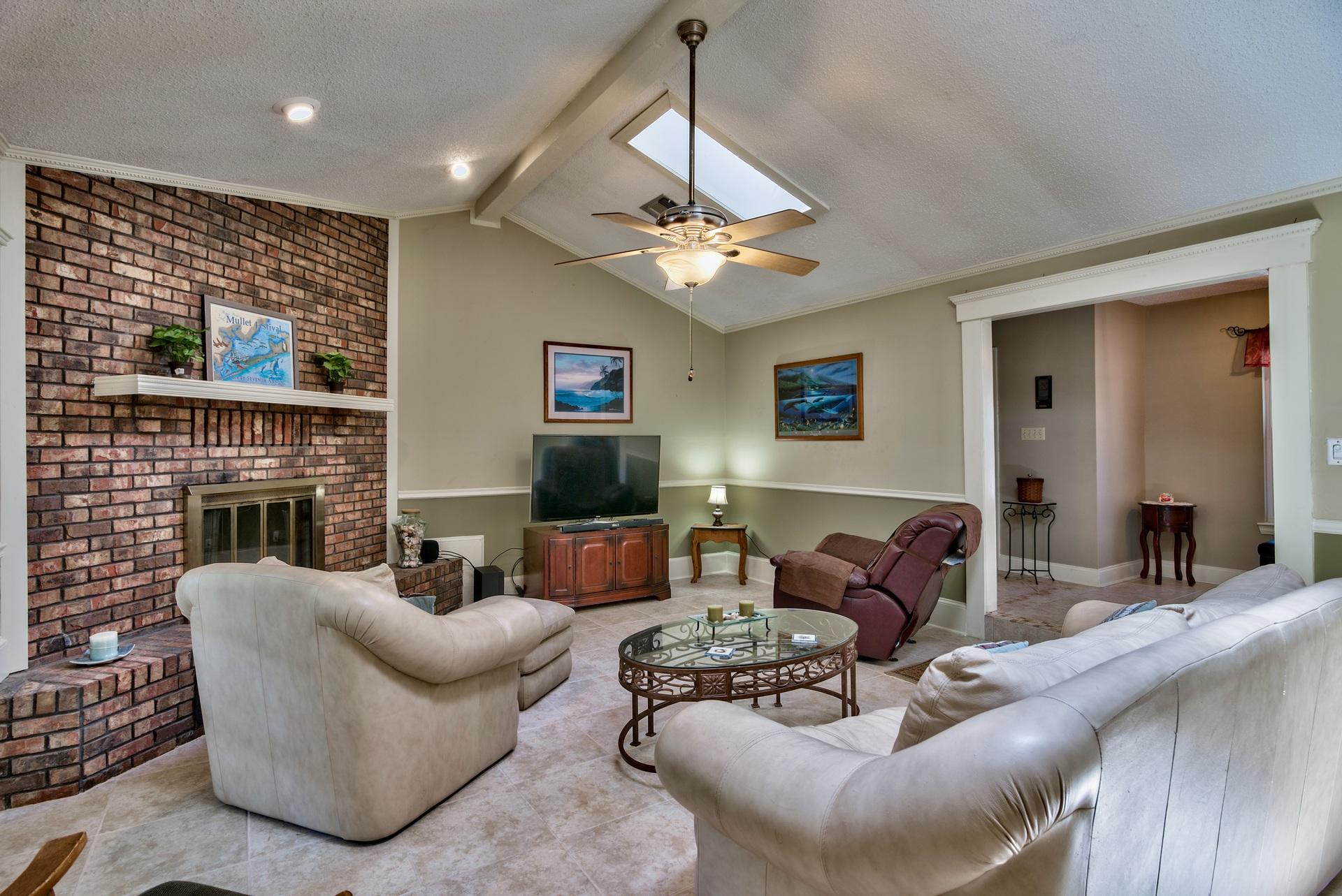 EDGEWATER VILLAGE - Residential