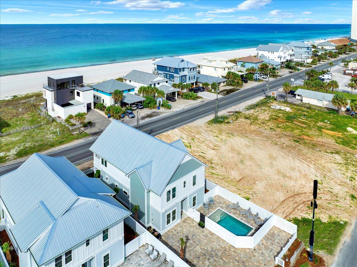 LULLWATER BEACH - Residential